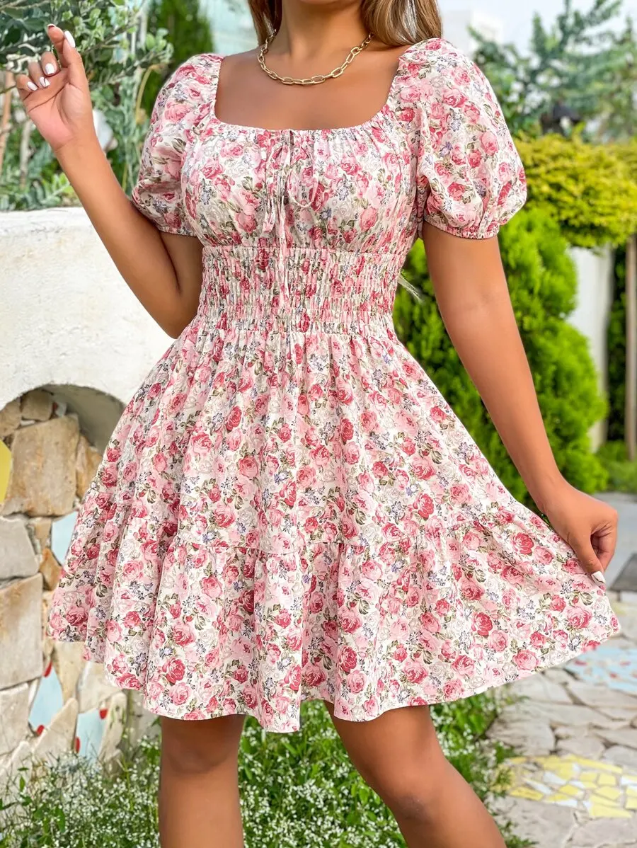 Ditsy Floral Puff Sleeve Square Neck Smocked Waist A-Line Dress
Ditsy Floral Puff Sleeve Square Neck Smocked Waist A-Line Dress