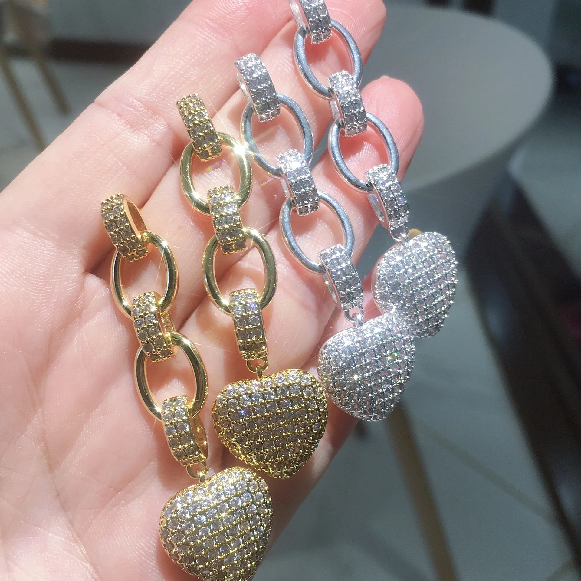 Women's Heart Earrings Fashion Long Tassel High Quality Jewelry Chain Pendant Gold Color Luxury Zircon Trendy Wedding Party Gift
Women's Heart Earrings Fashion Long Tassel High Quality Jewelry Chain Pendant Gold Color Luxury Zircon Trendy Wedding Party Gift