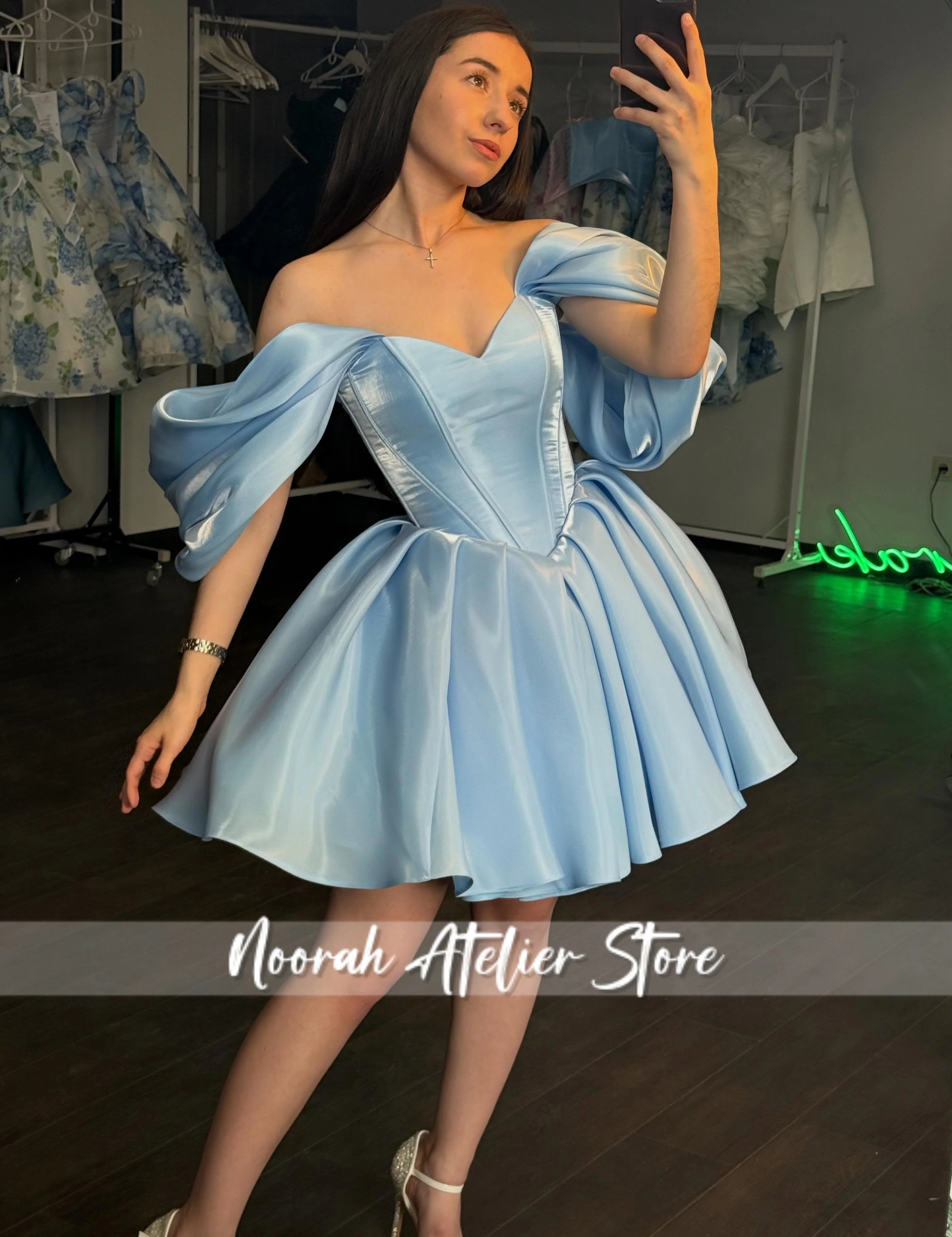 Cinderella Style Short Satin Prom Dresses 2026 Off Shoulder Puff Sleeve Sweetheart Neckline Party Dress Vestidos Customized
Cinderella Style Short Satin Prom Dresses 2026 Off Shoulder Puff Sleeve Sweetheart Neckline Party Dress Vestidos Customized