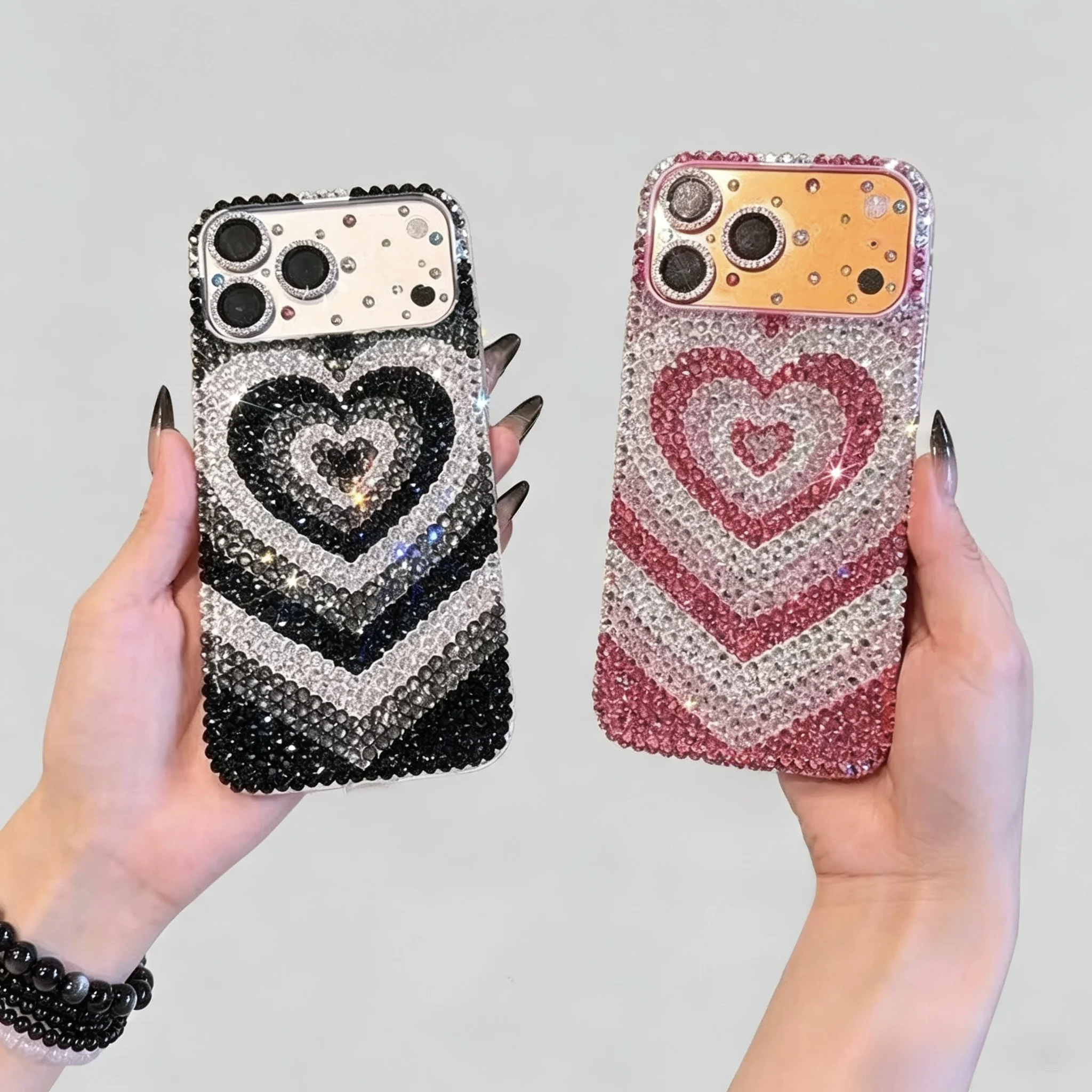 Customized heart-shaped diamond-studded heavy-duty phone case, Suitable for iPhone.
Customized heart-shaped diamond-studded heavy-duty phone case, Suitable for iPhone.