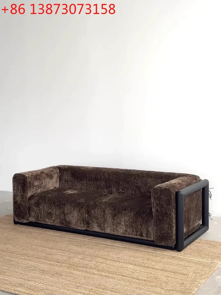 New designer creative simple villa living room modern medieval solid wood sofa
New designer creative simple villa living room modern medieval solid wood sofa