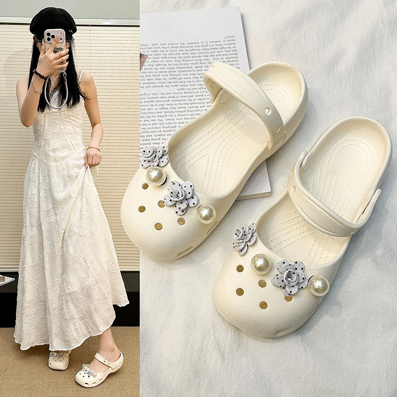 Cute White Pearl Flower Decorated Low Cut Thick Heel Casual Shoes Women's Summer Sandals Comfortable Slip-On Home Leisure Foo...
Cute White Pearl Flower Decorated Low Cut Thick Heel Casual Shoes Women's Summer Sandals Comfortable Slip-On Home Leisure Foo...