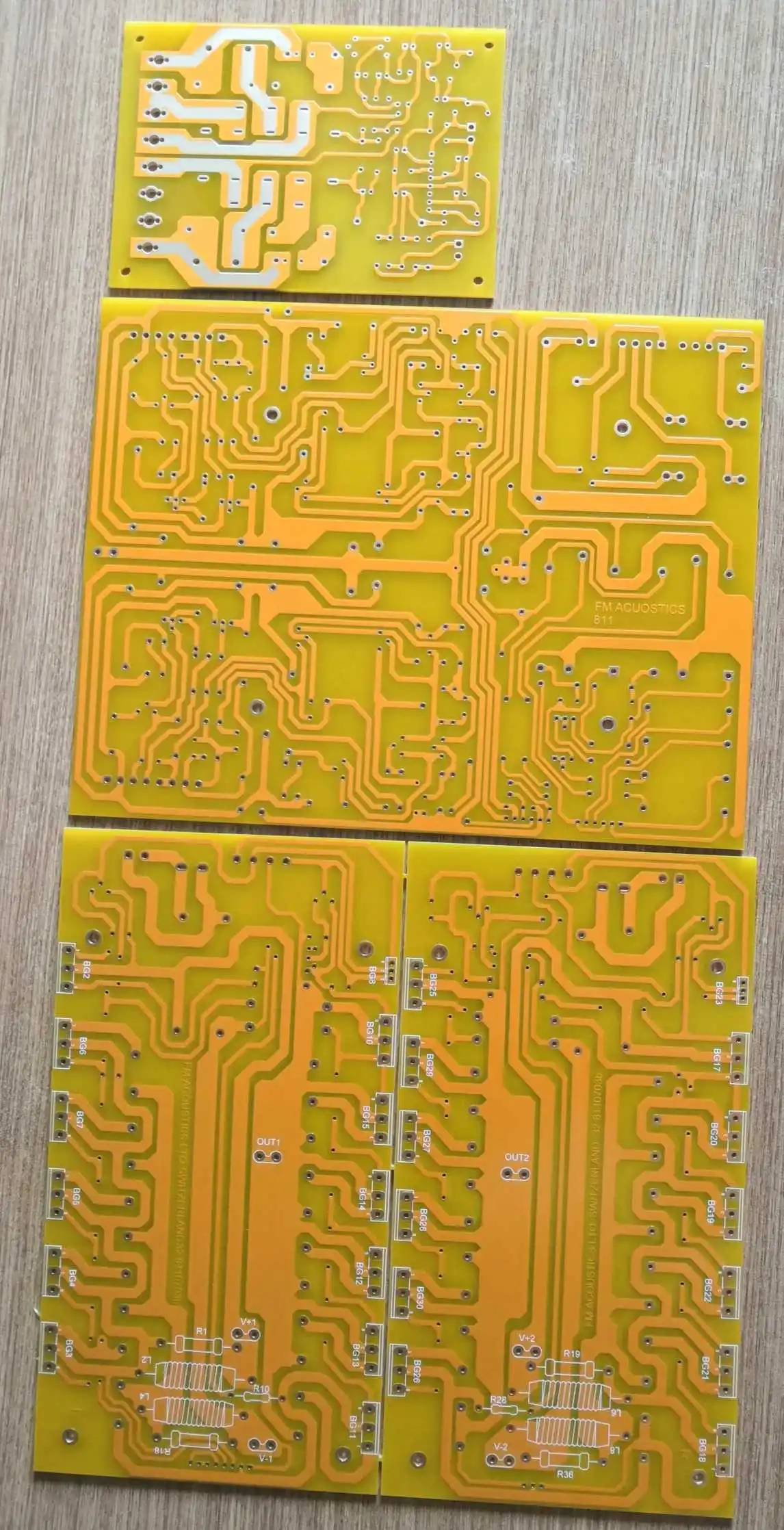 FM811 gold-sinking power amplifier blank board, gold-sinking 2.0 board thickness 3OZ copper thickness
FM811 gold-sinking power amplifier blank board, gold-sinking 2.0 board thickness 3OZ copper thickness