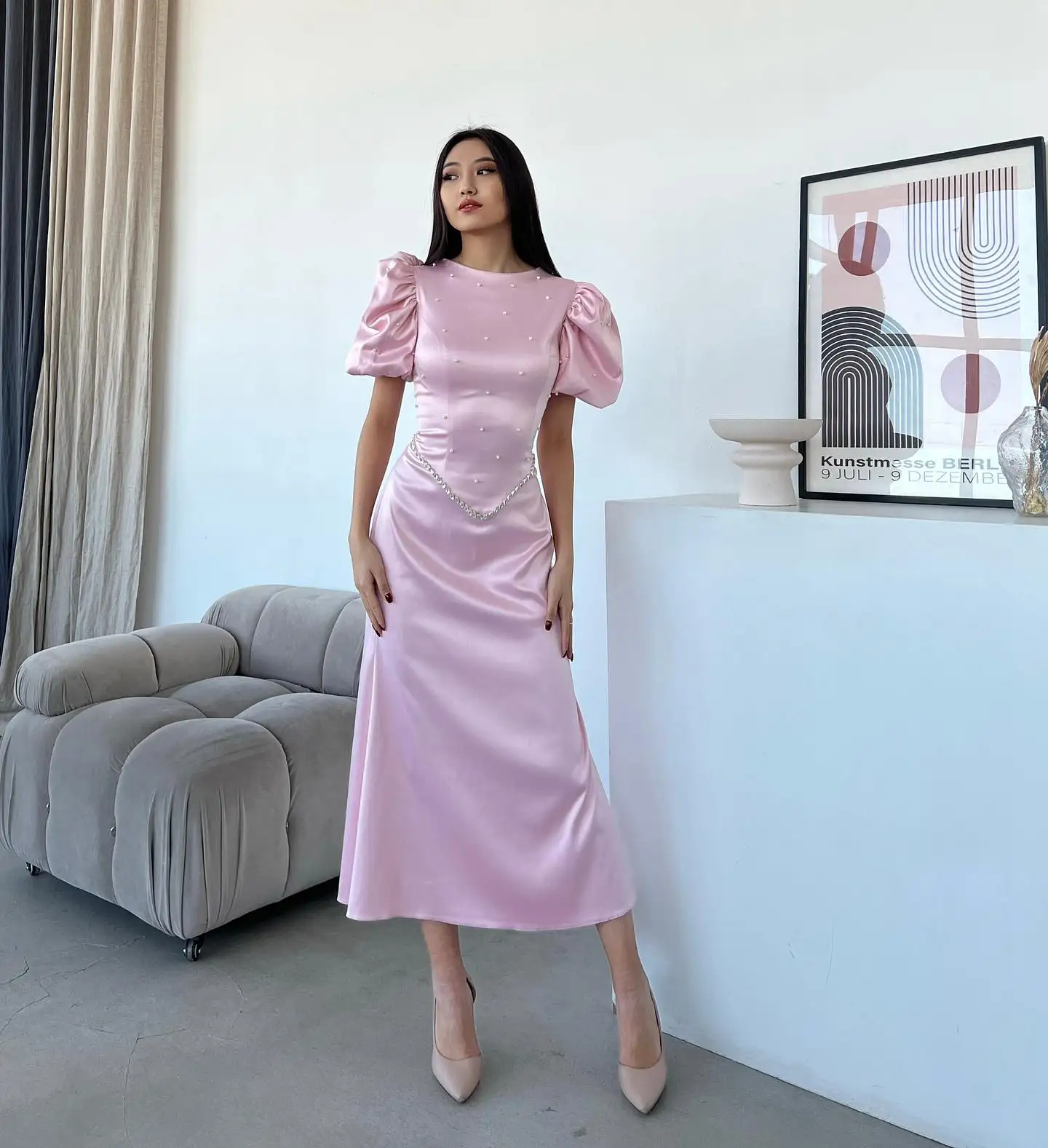 Sexy Satin Boat Neck Short Sleeve Tea Length Straight Cocktail Dresses for Women فساتين للحفلات الراقصة
Sexy Satin Boat Neck Short Sleeve Tea Length Straight Cocktail Dresses for Women فساتين للحفلات الراقصة