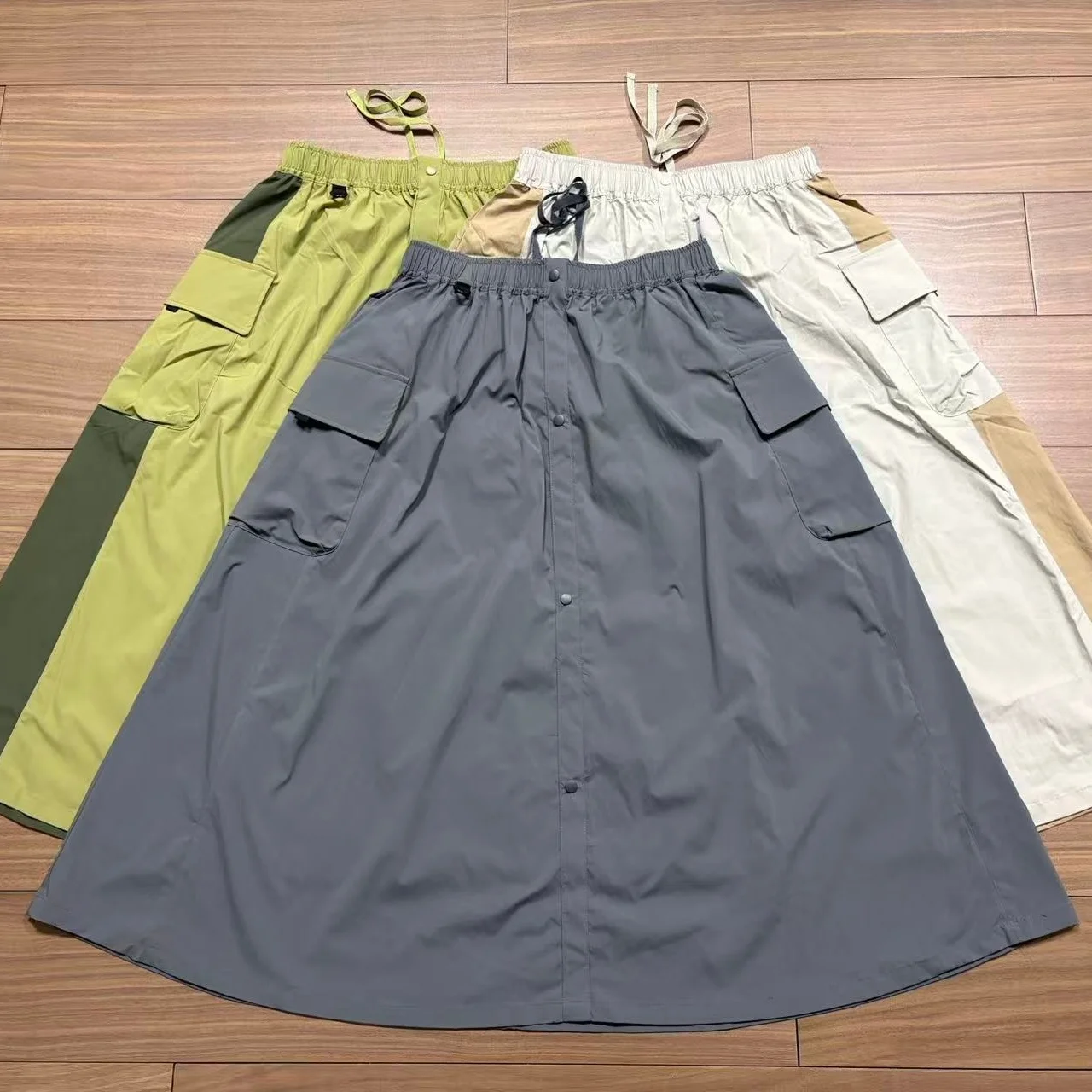 Fashionable Thin Quick Dry Skirt Women's Spring Summer New Style Elastic Waist Midi Skirt with Big Pockets A-Line Skirt
Fashionable Thin Quick Dry Skirt Women's Spring Summer New Style Elastic Waist Midi Skirt with Big Pockets A-Line Skirt