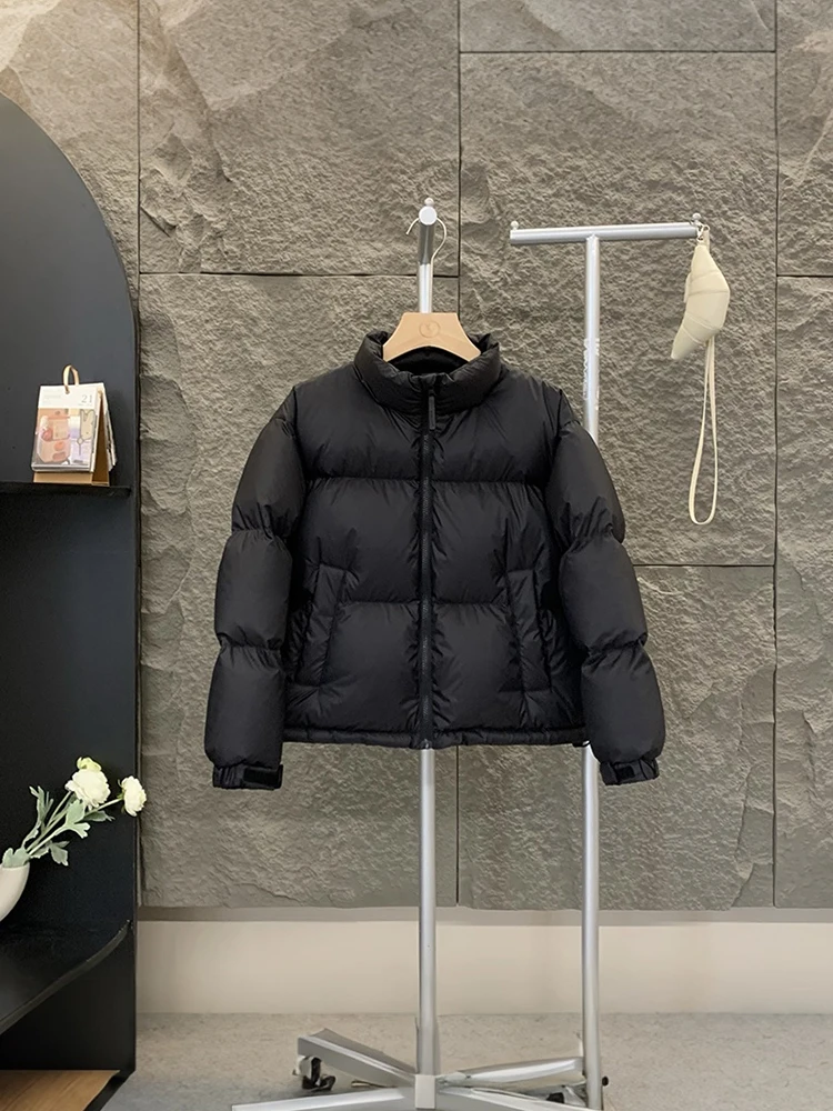 Модная универсальная утепленная хлопковая куртка для женщин, новая зимняя модель, премиум-класса, маленький размер, корейская версия пальто
Модная универсальная утепленная хлопковая куртка для женщин, новая зимняя модель, премиум-класса, маленький размер, корейская версия пальто