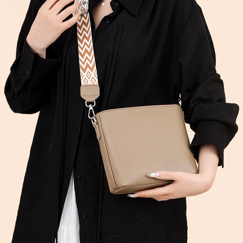 Genuine Leather Shoulder Bag Soft Trendy Crossbody Bag with Guitar Strap Vintage Bucket Bag Satchel Purse for Women
Genuine Leather Shoulder Bag Soft Trendy Crossbody Bag with Guitar Strap Vintage Bucket Bag Satchel Purse for Women