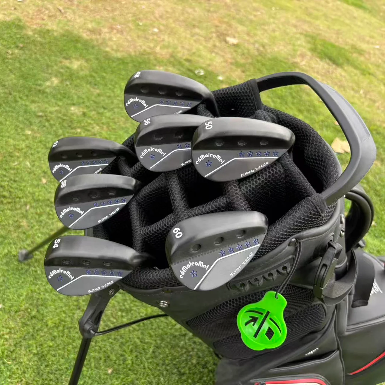 Japan Come Come Golf Sand Wedge Golf Forged Black Full Range 48/50/52/54/56/58/60 Low Center of Gravity Golf Sand Trap Wedge Rig
Japan Come Come Golf Sand Wedge Golf Forged Black Full Range 48/50/52/54/56/58/60 Low Center of Gravity Golf Sand Trap Wedge Rig