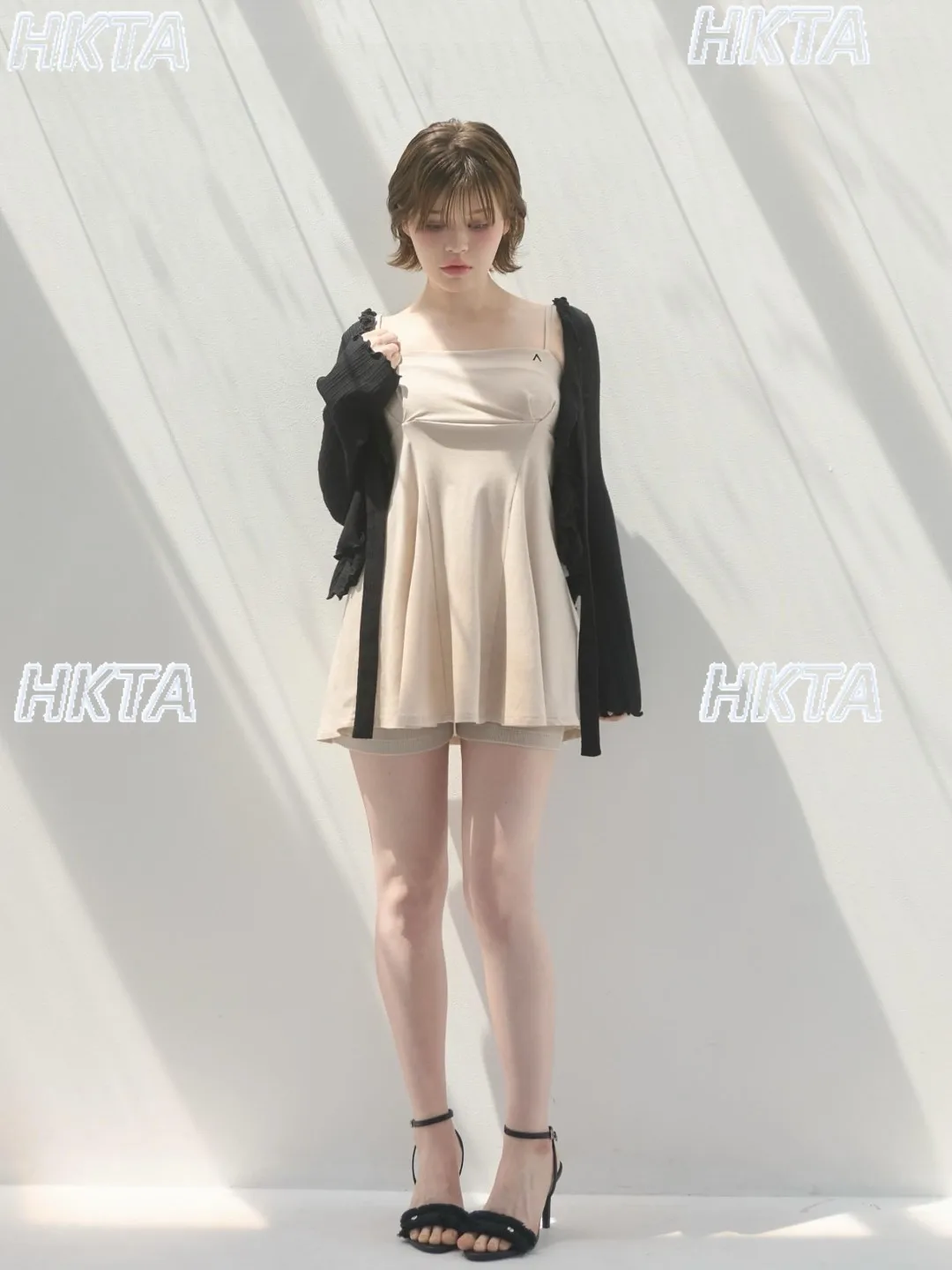 Sweet Casual High Waisted Slim Fit Suspender Dress Flared Sleeve Lace Up Knitted Cardigan Shorts Summer Three Pieces Sets Women
Sweet Casual High Waisted Slim Fit Suspender Dress Flared Sleeve Lace Up Knitted Cardigan Shorts Summer Three Pieces Sets Women