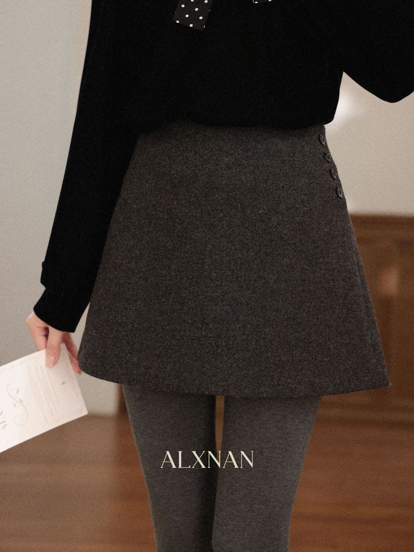 Шерстяная юбка А-силуэта с высокой талией для женщин: новая осенне-зимняя коллекция, стильная повседневная одежда для офиса и на каждый день
Шерстяная юбка А-силуэта с высокой талией для женщин: новая осенне-зимняя коллекция, стильная повседневная одежда для офиса и на каждый день