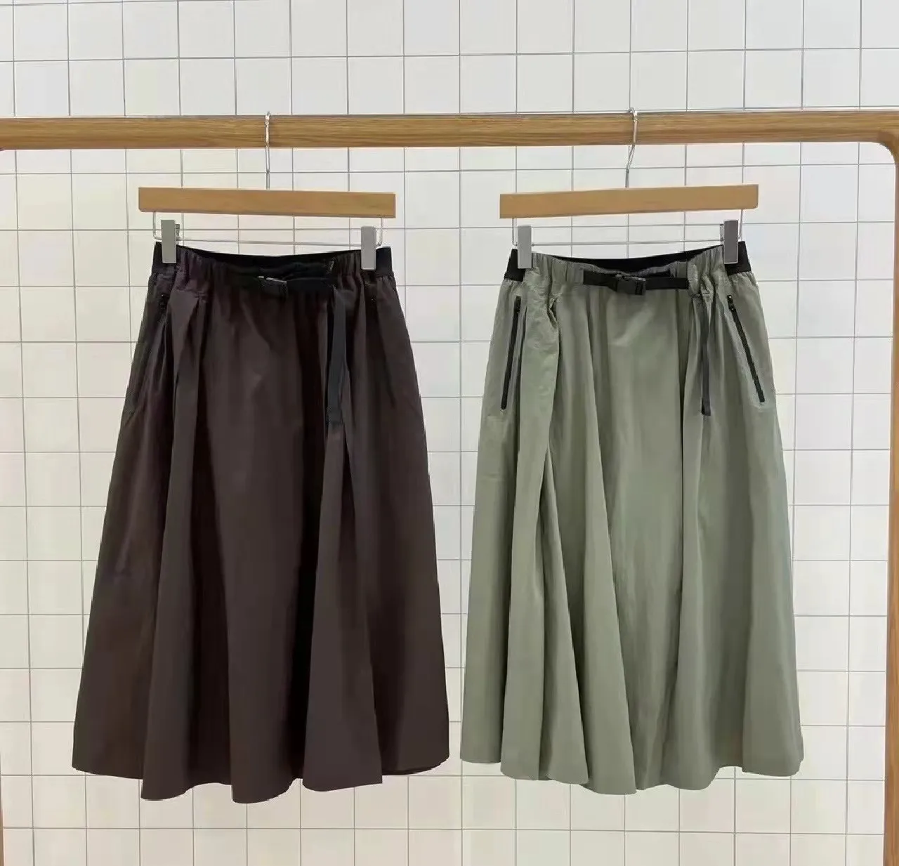 Water-Resistant Spor Skirt for Women Lightweight High Waist A-Line Long Skirt Pure Color Commute Sle Summer 2024
Water-Resistant Spor Skirt for Women Lightweight High Waist A-Line Long Skirt Pure Color Commute Sle Summer 2024