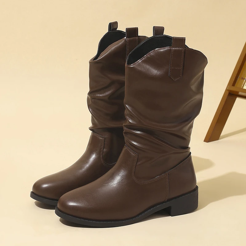 Сапоги с рукавами и средней трубкой, женские осенне-зимние ботинки из мягкой кожи, новинка 2025, простые плиссированные сапоги с круглым носком, дымоход
Сапоги с рукавами и средней трубкой, женские осенне-зимние ботинки из мягкой кожи, новинка 2025, простые плиссированные сапоги с круглым носком, дымоход