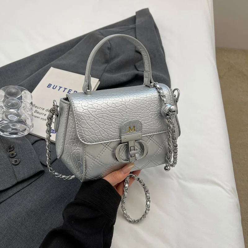 Fashionable Versatile Women's Bag - French Niche Crossbody New Style Trendy High-End European American Sweet Bag
Fashionable Versatile Women's Bag - French Niche Crossbody New Style Trendy High-End European American Sweet Bag