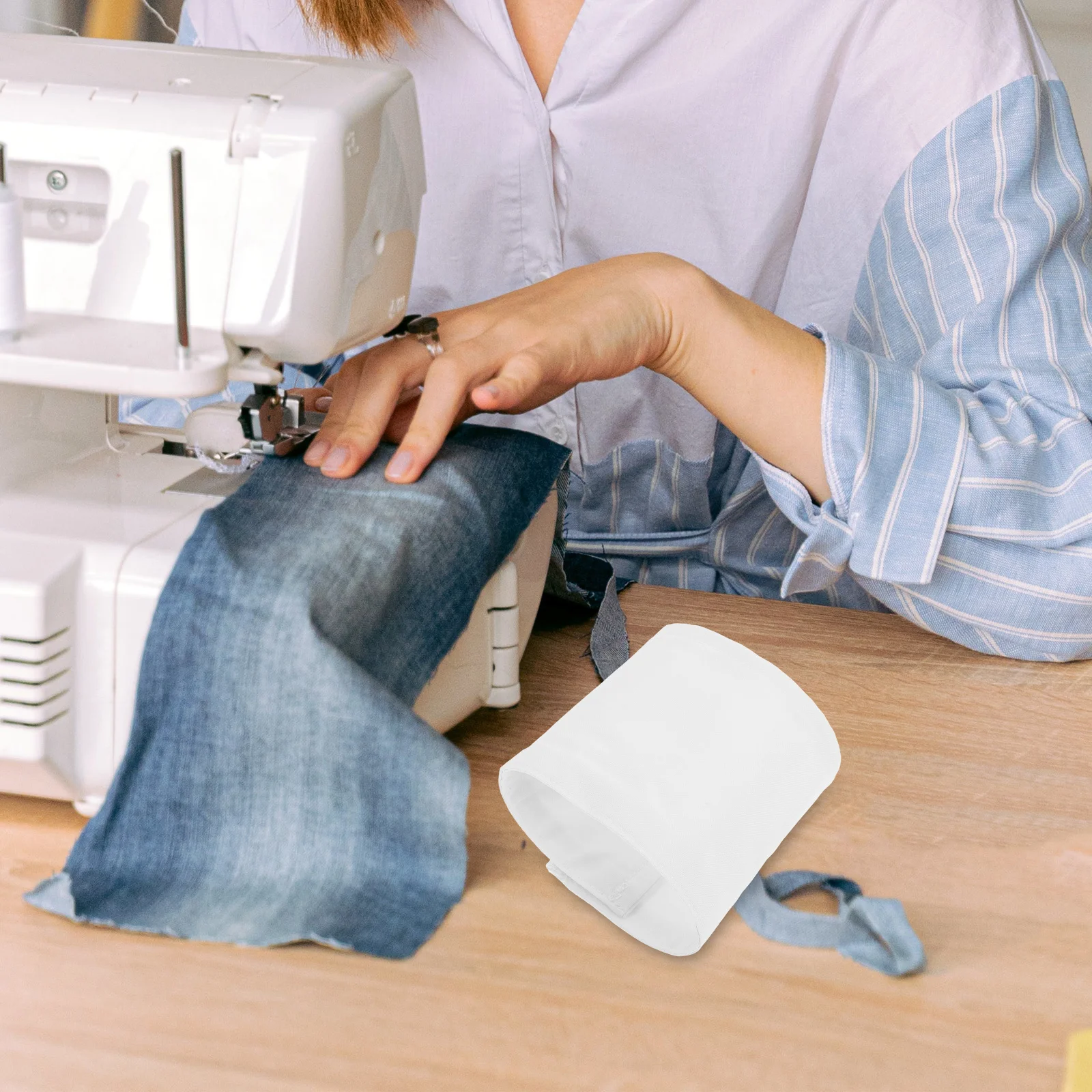 1 Pair Detachable Lace Trim Wrist Cuffs For Women Elegant Fake Hand Sleeves Decorative Ruffle Arm Accessories White Clothing
1 Pair Detachable Lace Trim Wrist Cuffs For Women Elegant Fake Hand Sleeves Decorative Ruffle Arm Accessories White Clothing