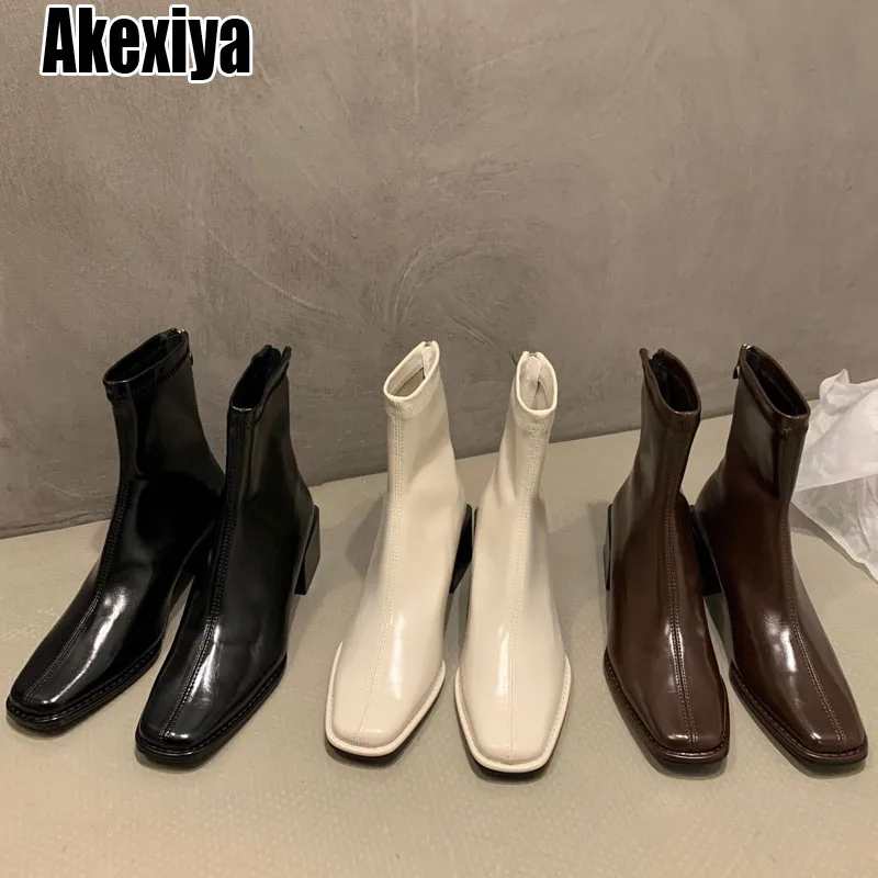 2023 Autumn Women Ankle Boots Fashion Square Toe Back Slipper Ladies Short Boots Square High Heel Ladies Winter Shoes bc7003
2023 Autumn Women Ankle Boots Fashion Square Toe Back Slipper Ladies Short Boots Square High Heel Ladies Winter Shoes bc7003