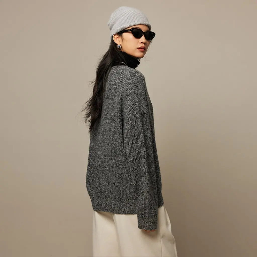 Women's High Collar Merino Wool Sweater Autumn Winter Contrast Color Fake Two-Piece Top 100% Wool
Women's High Collar Merino Wool Sweater Autumn Winter Contrast Color Fake Two-Piece Top 100% Wool