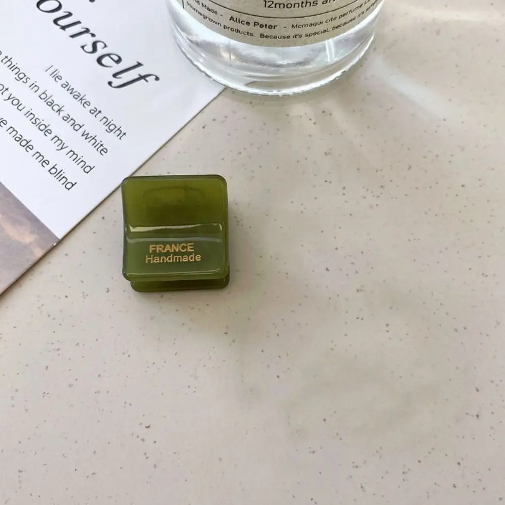 Fashion Acetic Acid Mini Hair Claw Hair Grab Clip Square Acetate Hair Clips Y2K High Ponytail Clip Party
Fashion Acetic Acid Mini Hair Claw Hair Grab Clip Square Acetate Hair Clips Y2K High Ponytail Clip Party