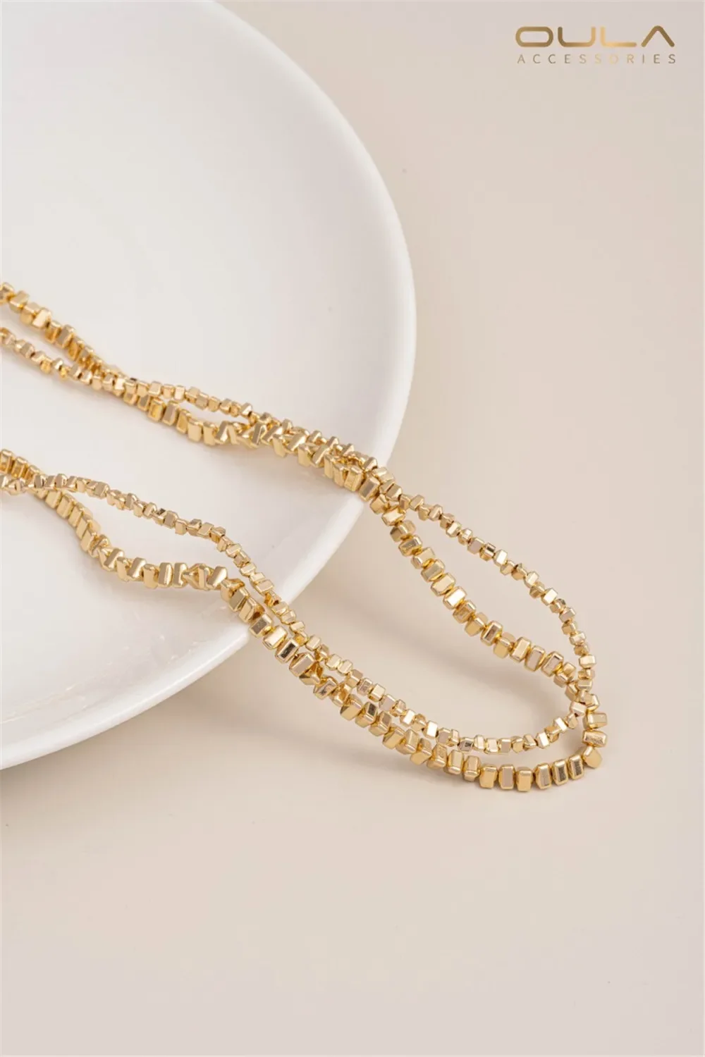 Plated Shiny Gold Silver Triangle Small Broken Gold Stone Scattered Beads Separated Beads DIY Handmade Bead Jewelry Material
Plated Shiny Gold Silver Triangle Small Broken Gold Stone Scattered Beads Separated Beads DIY Handmade Bead Jewelry Material