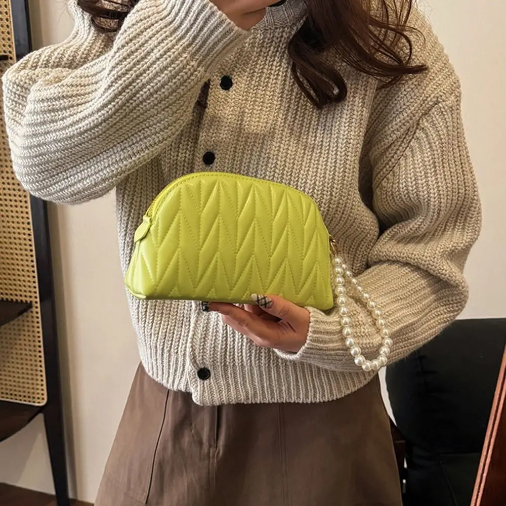 Multifunctional Pearl Chain Makeup Bag PU Leather Korean Style Handhold Phone Pouch Large Capacity Waterproof
Multifunctional Pearl Chain Makeup Bag PU Leather Korean Style Handhold Phone Pouch Large Capacity Waterproof