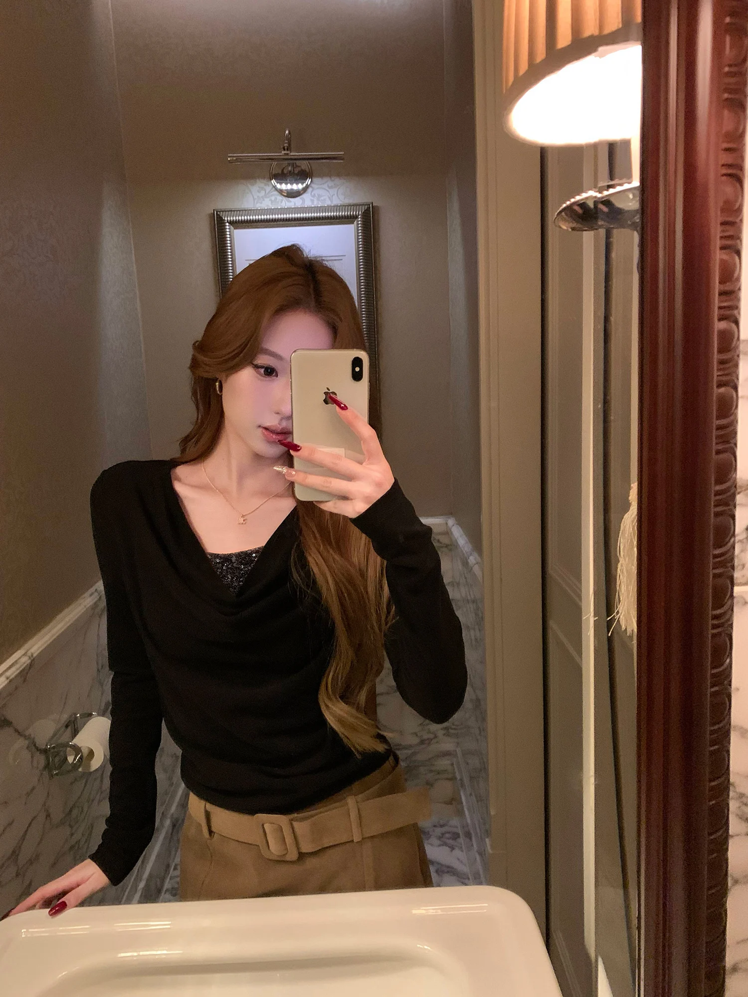 Elegant Wine Red Sequin Knitted Sweater Women's Slim Fit Long Sleeve Design Sense Pusumede Fashion Casual Wear
Elegant Wine Red Sequin Knitted Sweater Women's Slim Fit Long Sleeve Design Sense Pusumede Fashion Casual Wear