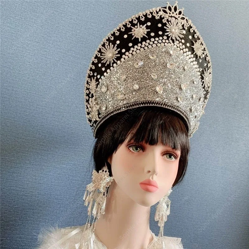 European Baroque Crystal Crown Catwalk Stage Performance Wedding Accessories Bridal Hat Bride Headdress Headwear Carnival
European Baroque Crystal Crown Catwalk Stage Performance Wedding Accessories Bridal Hat Bride Headdress Headwear Carnival