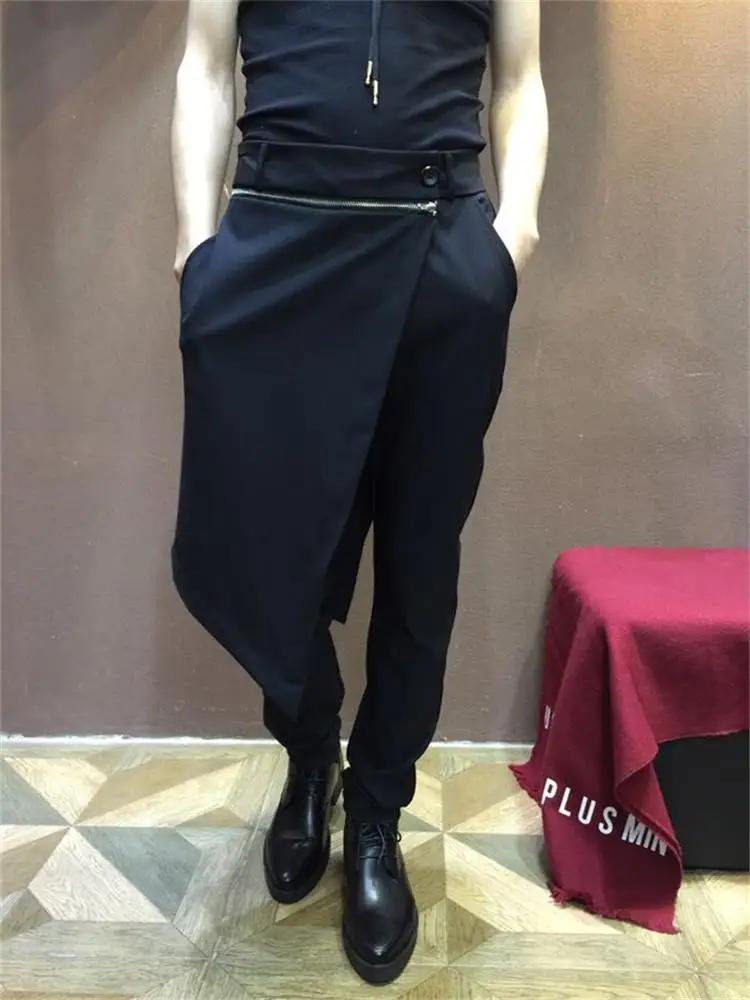 Men's Small Foot Pants Spring New Personality Non-Mainstream Nightclub Irregular Oh Splicing Leisure Large Pants
Men's Small Foot Pants Spring New Personality Non-Mainstream Nightclub Irregular Oh Splicing Leisure Large Pants