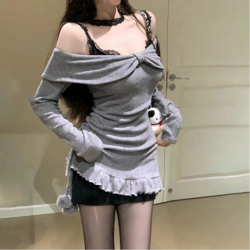 Sweet Sexy Lace Patchwork Black Camisole Dress for Women+ Long Sleeve Slim Fit Y2k Crop Tops Autumn New Two Piece Sets Outfits
Sweet Sexy Lace Patchwork Black Camisole Dress for Women+ Long Sleeve Slim Fit Y2k Crop Tops Autumn New Two Piece Sets Outfits