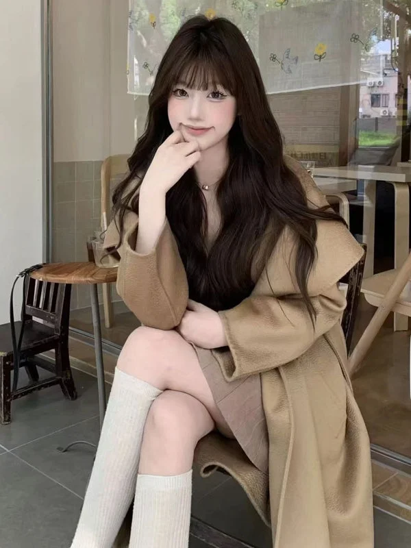 Korean Sle Vintage Faionable Large Collar Mid-Length Woolen Coat Unique Beautiful Belted Coat Winter Commute Slim Fit
Korean Sle Vintage Faionable Large Collar Mid-Length Woolen Coat Unique Beautiful Belted Coat Winter Commute Slim Fit