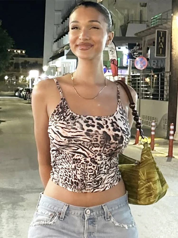 Insglas Fashion Street Leopard Print Camisole Women Low-Neck Cleavage Backless Skinny Stretch Hot Girls Wild Style Tank Tops
Insglas Fashion Street Leopard Print Camisole Women Low-Neck Cleavage Backless Skinny Stretch Hot Girls Wild Style Tank Tops