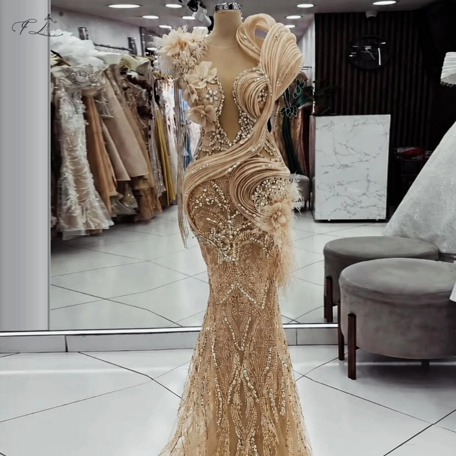 Luxurious 3D Ruched Mermaid Gown Champagne Floral Feather Evening Dress Crystal Tassel Shoulders Prom Celebrity Party Customized
Luxurious 3D Ruched Mermaid Gown Champagne Floral Feather Evening Dress Crystal Tassel Shoulders Prom Celebrity Party Customized