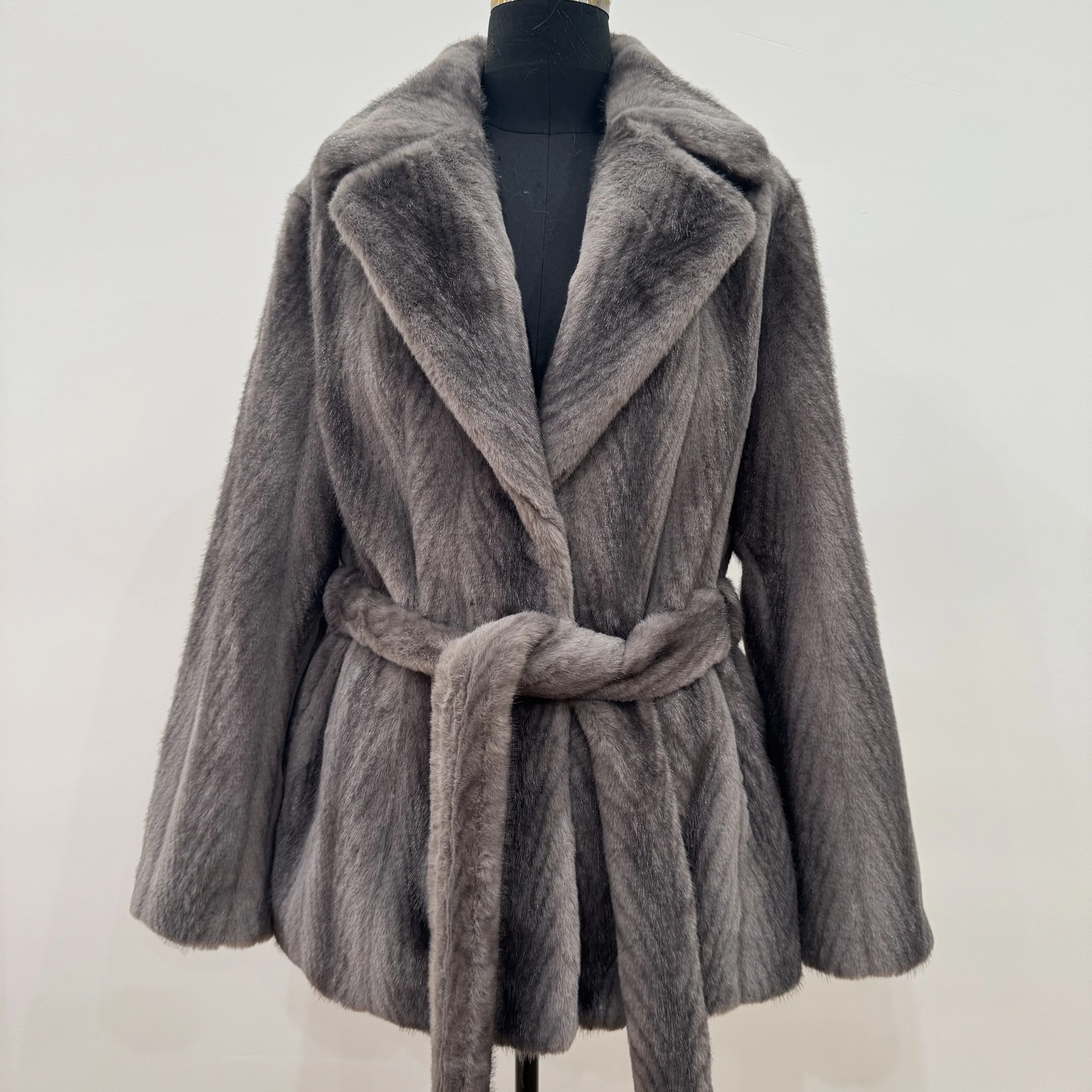 New winter women's high-grade mink coat (with long belt) suit collar faux fur winter warm women's coat
New winter women's high-grade mink coat (with long belt) suit collar faux fur winter warm women's coat