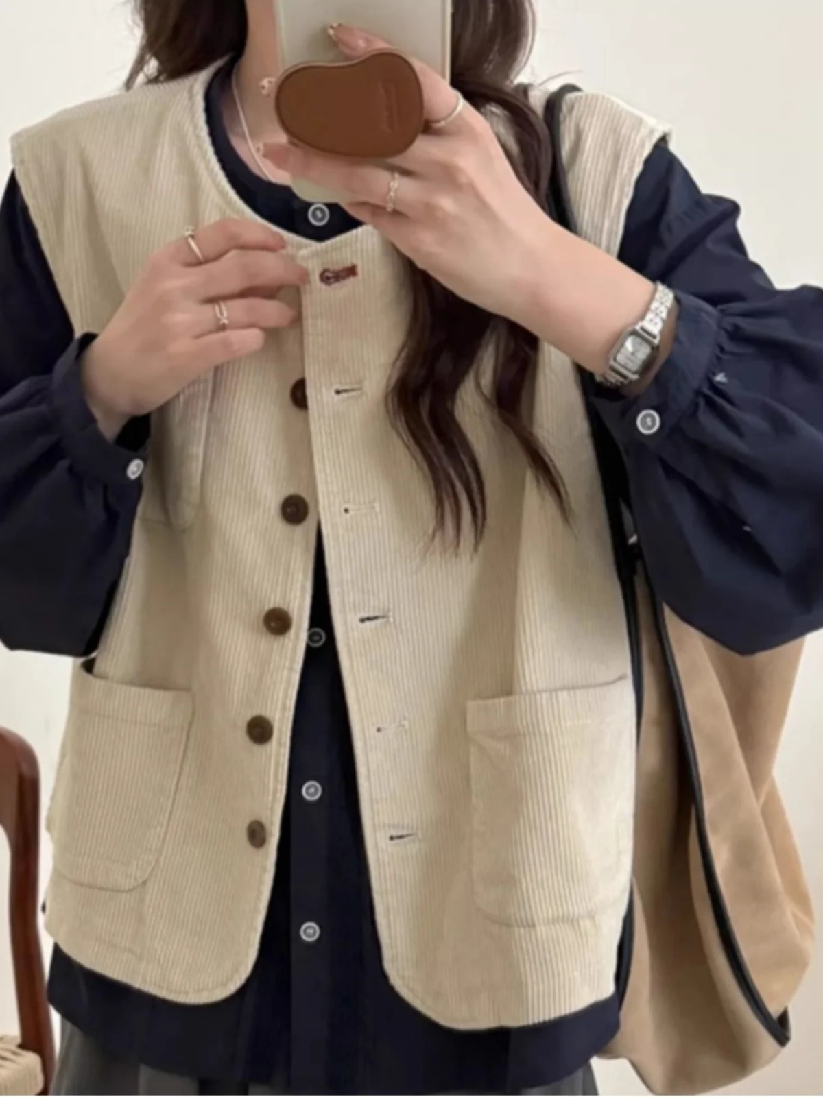 Женский вельветовый жилет в японском стиле в стиле ретро, весна 2022, круглый верхний костюм Ne, многослойный топ на пуговицах, цвет
Женский вельветовый жилет в японском стиле в стиле ретро, весна 2022, круглый верхний костюм Ne, многослойный топ на пуговицах, цвет