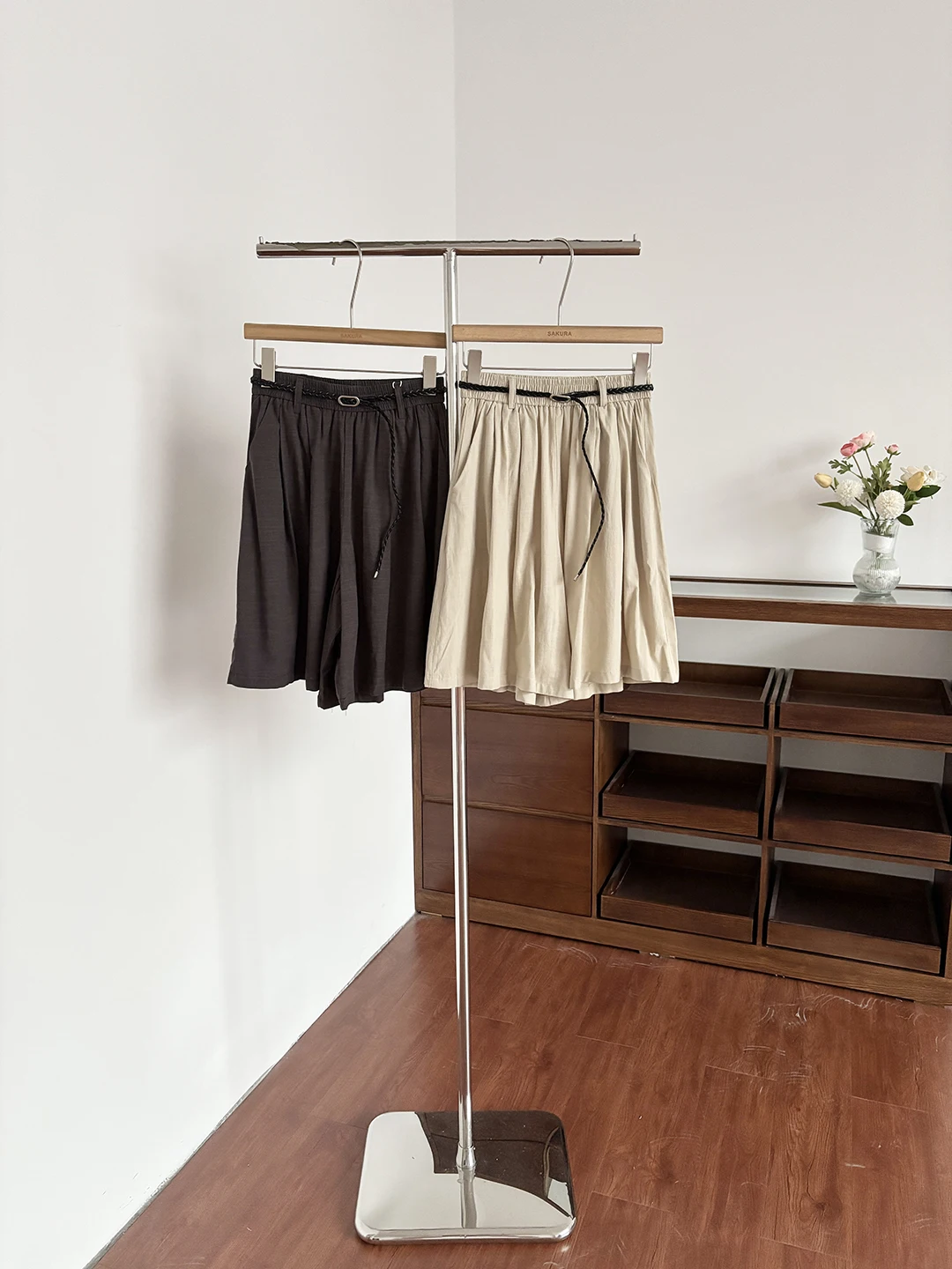 Elegant High Waist Wide Leg Pants Women's Summer 2026 New Korean Style Commute Versatile Slimming Casual Five-Quarter Pants
Elegant High Waist Wide Leg Pants Women's Summer 2026 New Korean Style Commute Versatile Slimming Casual Five-Quarter Pants