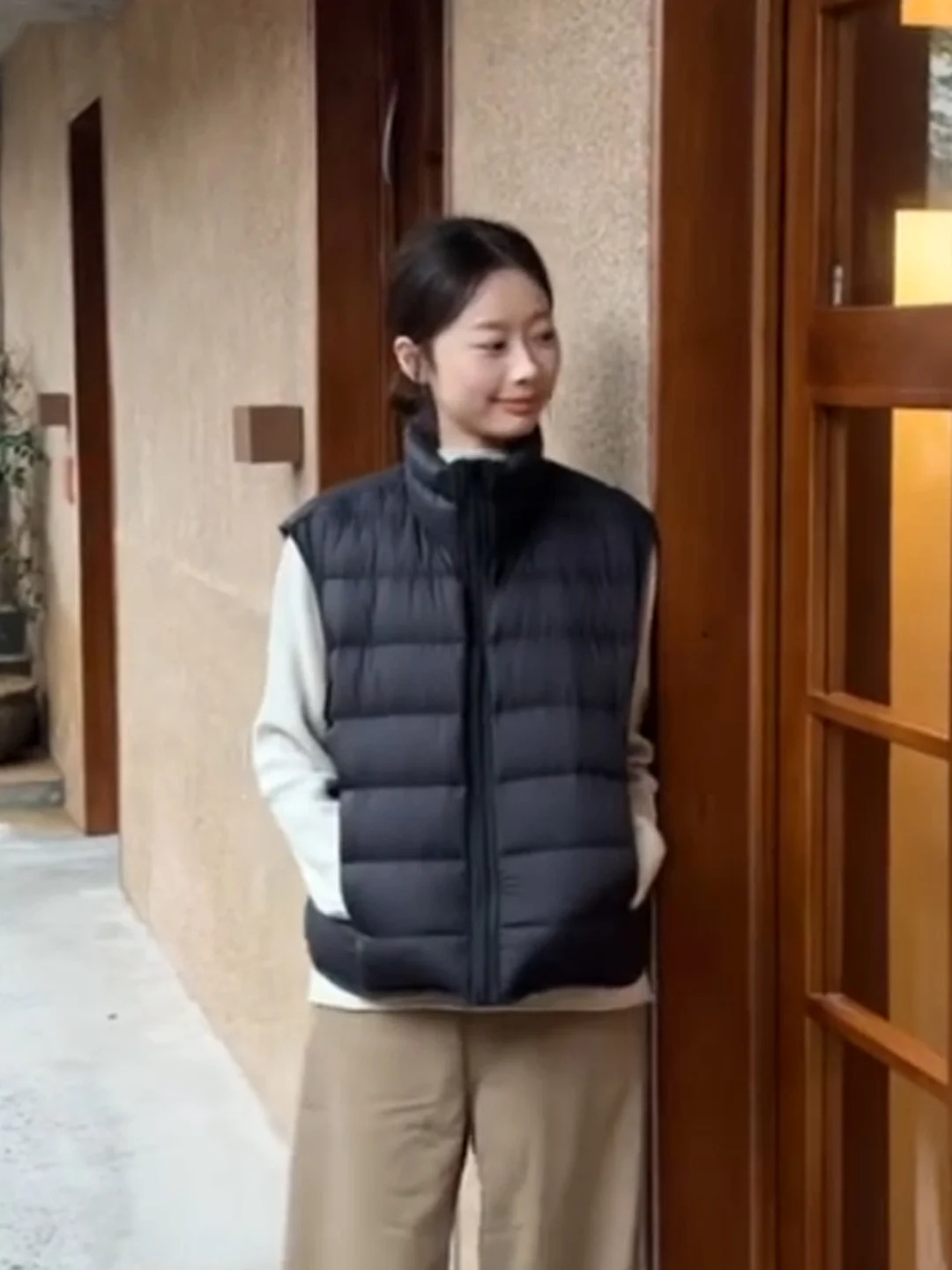 Fashionable Short Stand Collar Women's Vest 2026 Spring Season Warmth Stylishness Versatile Female Outerwear Polyester Fiber
Fashionable Short Stand Collar Women's Vest 2026 Spring Season Warmth Stylishness Versatile Female Outerwear Polyester Fiber