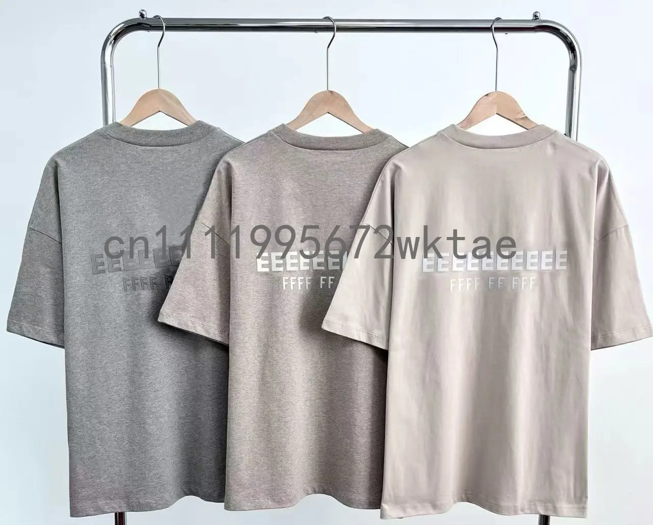 Fashion Men's Short Sleeve Luxury Design Back Double Row Heavy Metal Texture Silicone Letter T-shirt Loose Couple Top TEES
Fashion Men's Short Sleeve Luxury Design Back Double Row Heavy Metal Texture Silicone Letter T-shirt Loose Couple Top TEES