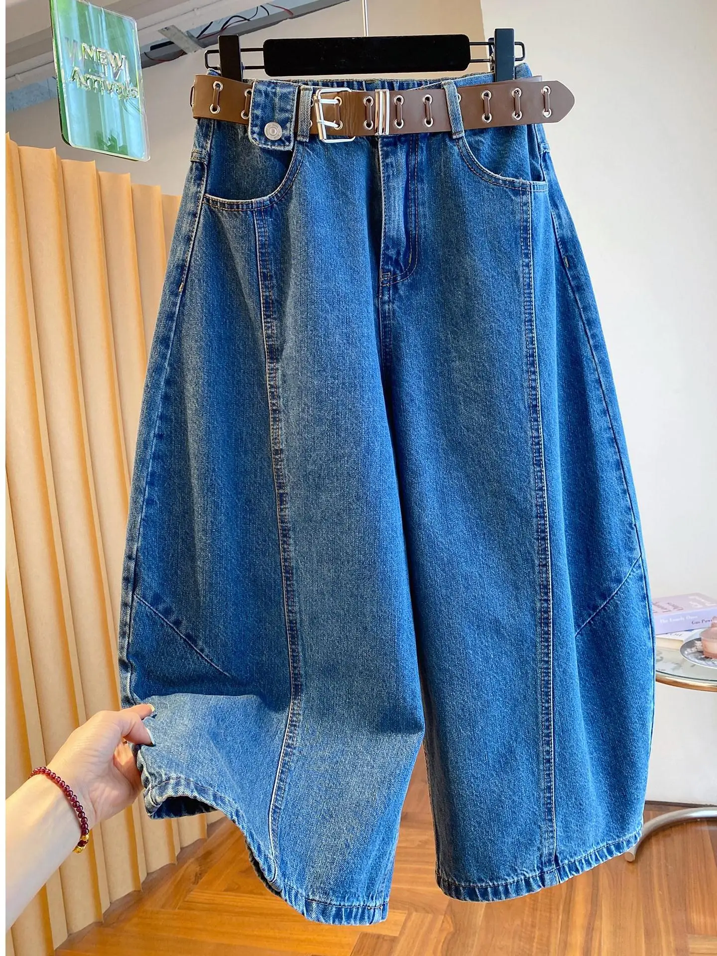 American Style Blue Denim Casual High Waist Wide Leg Knife Pants Women's Summer New Fashion Decorative Stitching
American Style Blue Denim Casual High Waist Wide Leg Knife Pants Women's Summer New Fashion Decorative Stitching