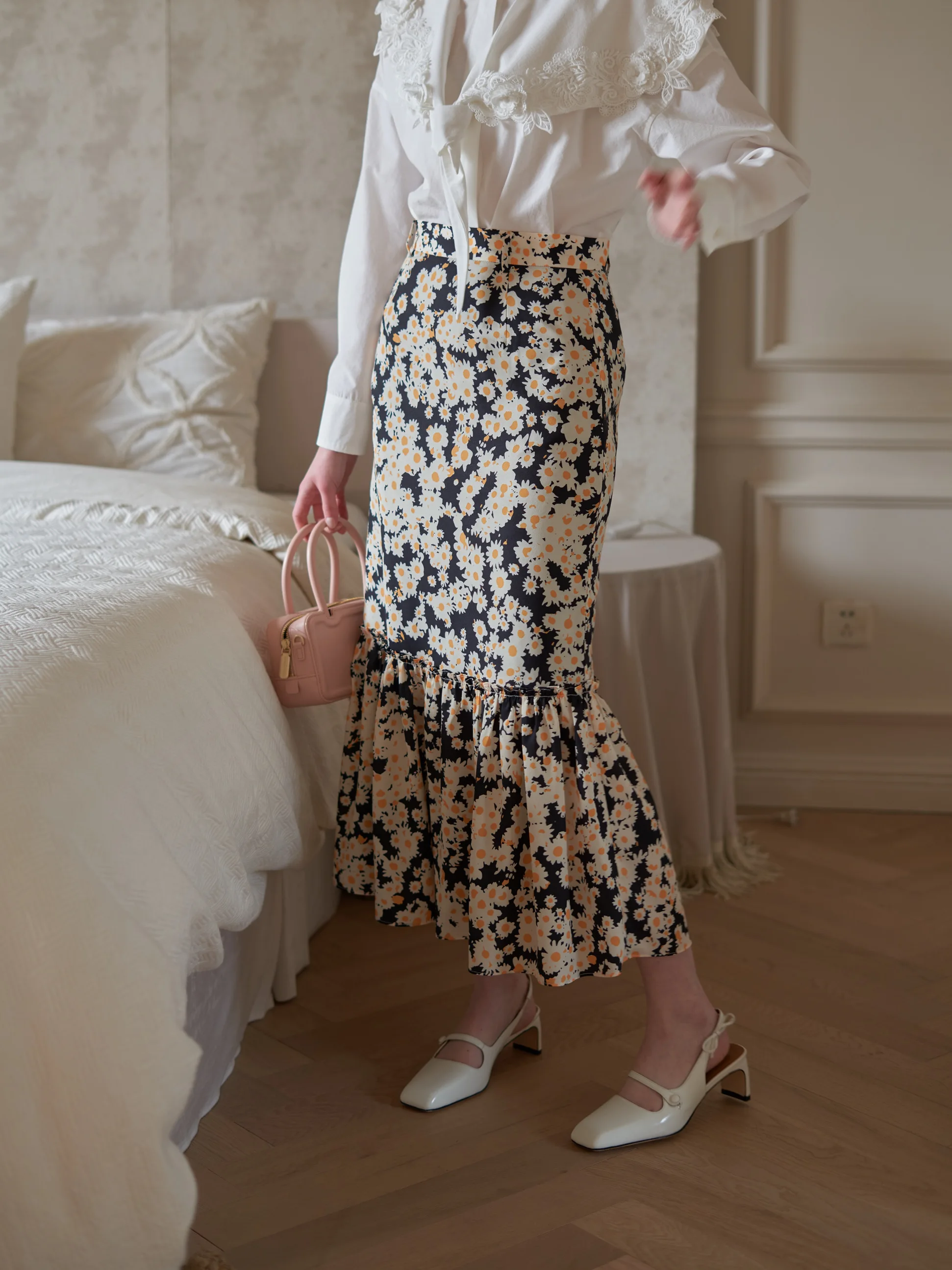 Star Mountain Bag Summer New High Waist A-Line Skirt Ultra Soft Satin Chiffon Print Midi Skirt Women's Commute Style Polyeste...
Star Mountain Bag Summer New High Waist A-Line Skirt Ultra Soft Satin Chiffon Print Midi Skirt Women's Commute Style Polyeste...