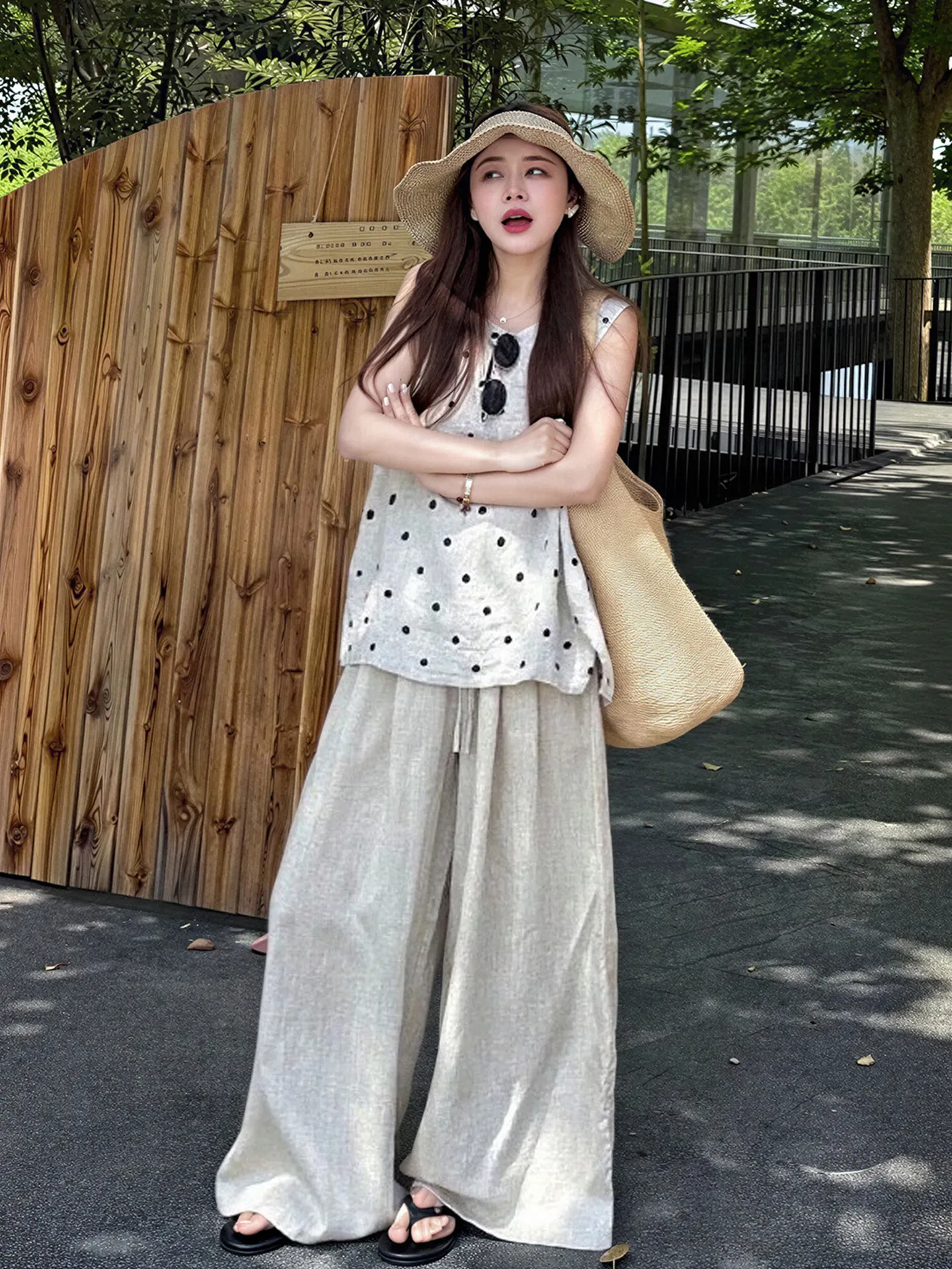 Summer Casual plus Size Women's Polka Dot Sleeveless Top And Wide Leg Pants Loose Fit Two Piece Set High Waist Polyester
Summer Casual plus Size Women's Polka Dot Sleeveless Top And Wide Leg Pants Loose Fit Two Piece Set High Waist Polyester