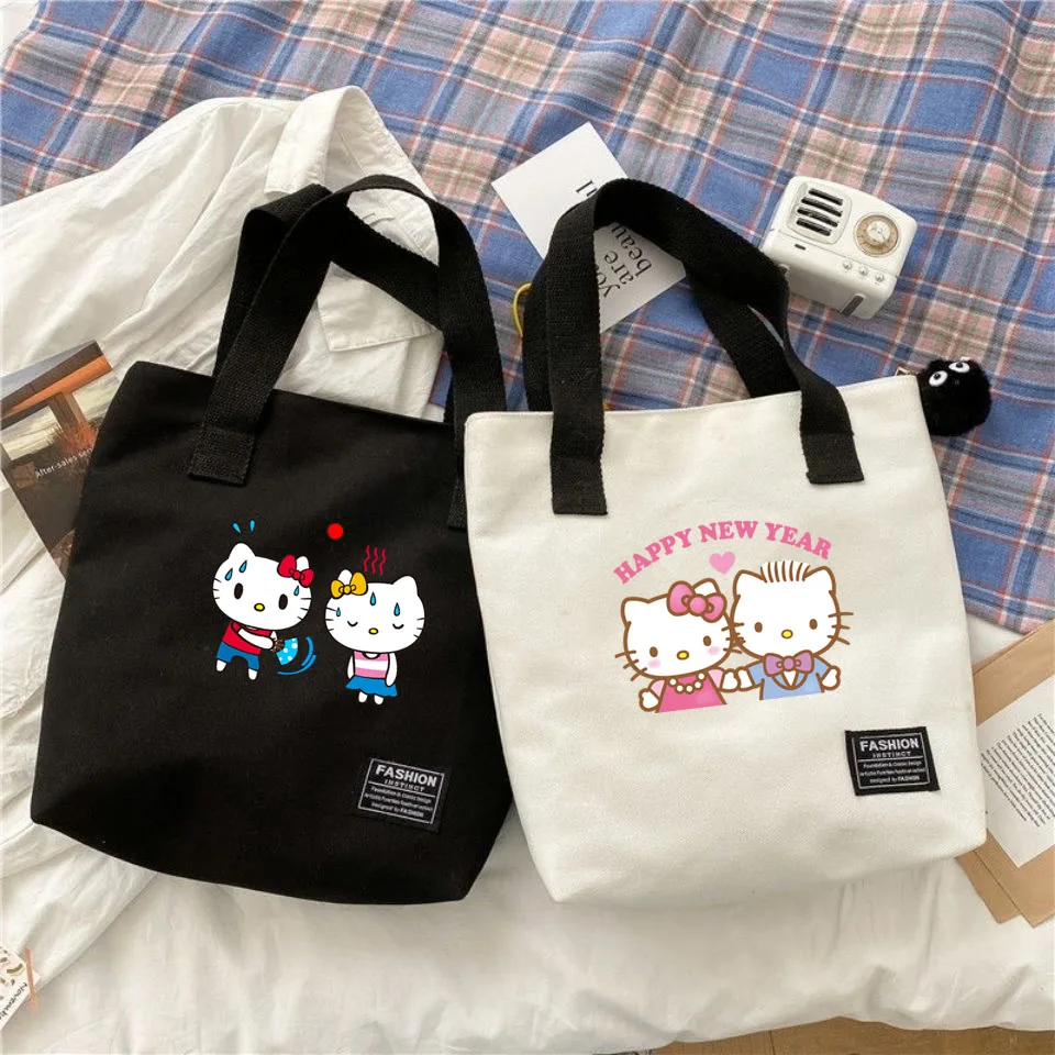 Cute Sanrio Canvas Bags Hello Kittys Accessories Kawaii Anime Shopping Bag Shoulder Bucket Bag Tote Student Toys for Girls Gift
Cute Sanrio Canvas Bags Hello Kittys Accessories Kawaii Anime Shopping Bag Shoulder Bucket Bag Tote Student Toys for Girls Gift
