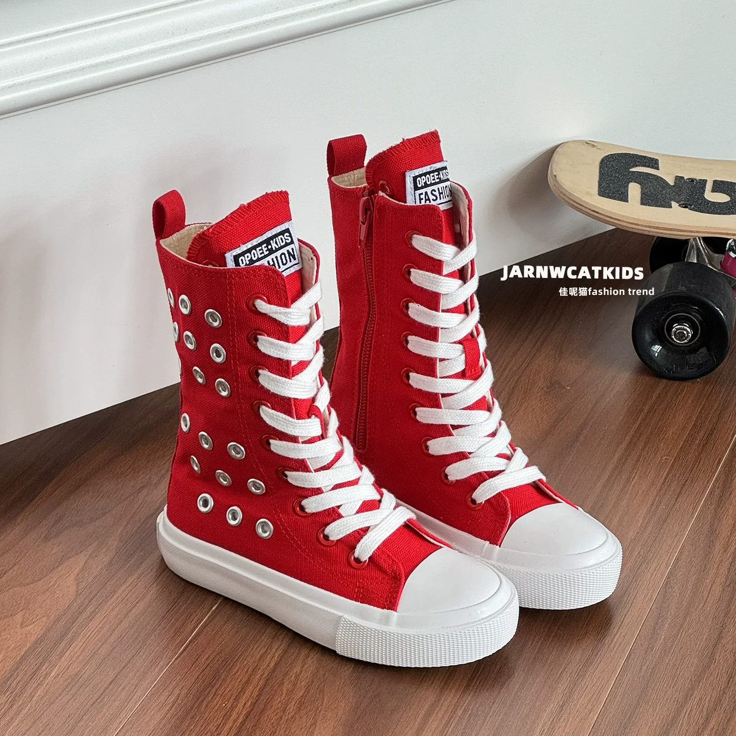 Children's High Top Canvas Shoes Autumn Boys' Girls' Perforated Punk White Boots Mid Size Kids Side Zipper Fashion Board Shoes
Children's High Top Canvas Shoes Autumn Boys' Girls' Perforated Punk White Boots Mid Size Kids Side Zipper Fashion Board Shoes