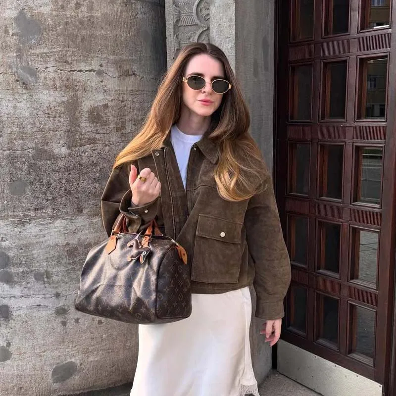YENKYE 2025 Women Autumn Winter Faux Leather Bomber Jacket Front Zipper Long Sleeve Pockets Streetwear Outerwear Loose Coat
YENKYE 2025 Women Autumn Winter Faux Leather Bomber Jacket Front Zipper Long Sleeve Pockets Streetwear Outerwear Loose Coat