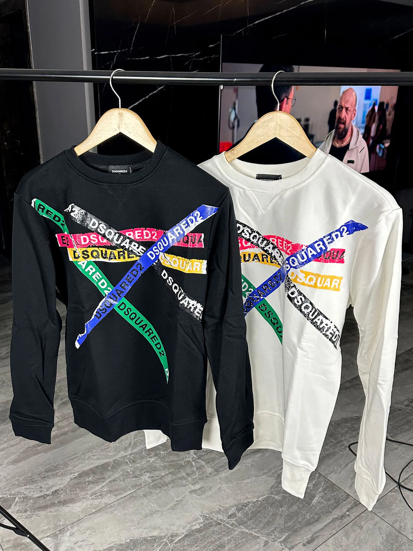 Printed Hoodie Men's Bla White Oversized Faionable Spring Autumn Cotton Sweatirt Casual Wear Outdoor Ready
Printed Hoodie Men's Bla White Oversized Faionable Spring Autumn Cotton Sweatirt Casual Wear Outdoor Ready