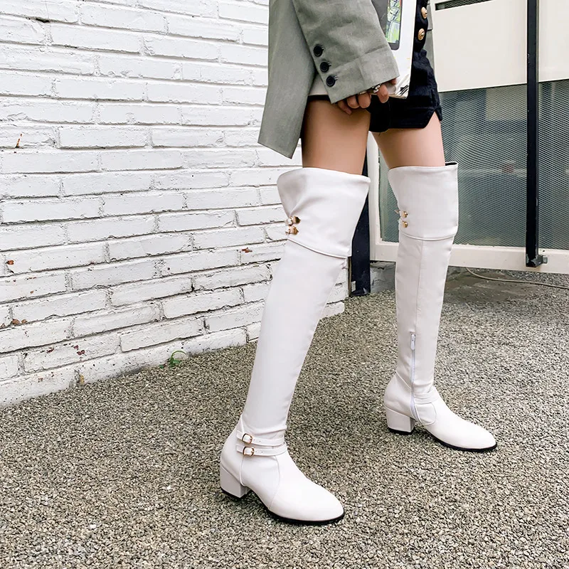 YMECHIC 2025/Зимние модные сапоги выше колена на блочном высоком каблуке с пряжкой и ремешком, длинные рыцарские ботинки для верховой езды, женская обувь белого, черного цвета
YMECHIC 2025/Зимние модные сапоги выше колена на блочном высоком каблуке с пряжкой и ремешком, длинные рыцарские ботинки для верховой езды, женская обувь белого, черного цвета