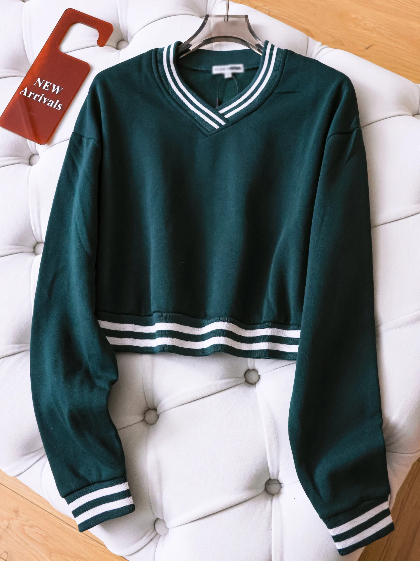 Color Block Stripe V-Neck Loose Slimming Commute Anti-Aging College Style Hoodie Women's Fleece Short Sleeve Long Sleeve Shirt
Color Block Stripe V-Neck Loose Slimming Commute Anti-Aging College Style Hoodie Women's Fleece Short Sleeve Long Sleeve Shirt