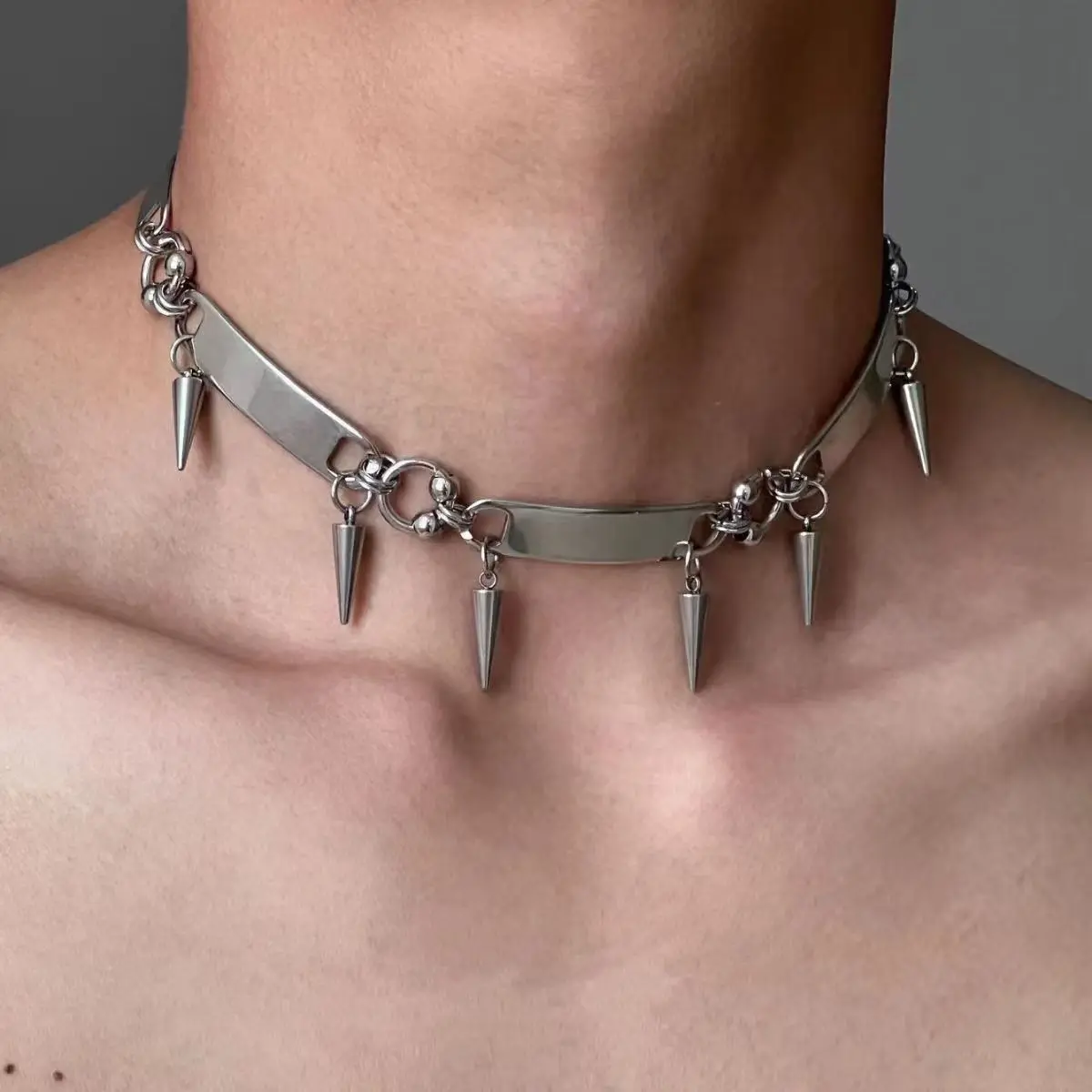 Y2K Personality Unique Design Rivet Choker for Woman Punk Metal Necklace Hip Hop Daily Accessories Collar Chain Jewelry Gift
Y2K Personality Unique Design Rivet Choker for Woman Punk Metal Necklace Hip Hop Daily Accessories Collar Chain Jewelry Gift