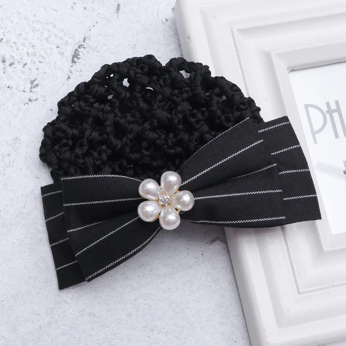 Pearl Studded Bowknot Hair Net Thick Elastic Hairpin Snood for Work Party Date Elegant Headdress Women Hair Cap
Pearl Studded Bowknot Hair Net Thick Elastic Hairpin Snood for Work Party Date Elegant Headdress Women Hair Cap