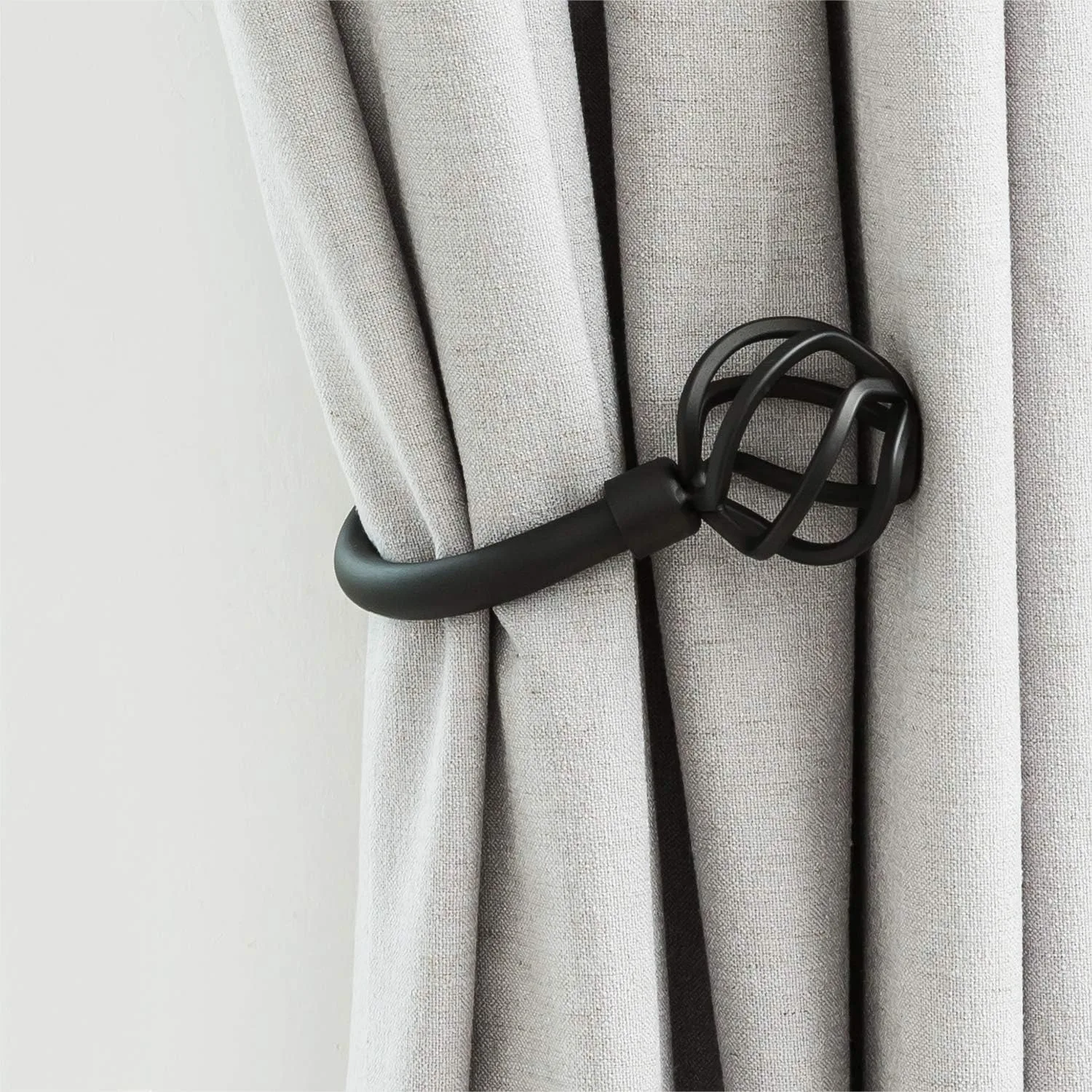 Geometric Industrial Curtain Holdbacks 2pcs, Heavy Duty Cast Iron Tiebacks for Wall, Side Holder Pull Back Hooks for Drapes
Geometric Industrial Curtain Holdbacks 2pcs, Heavy Duty Cast Iron Tiebacks for Wall, Side Holder Pull Back Hooks for Drapes