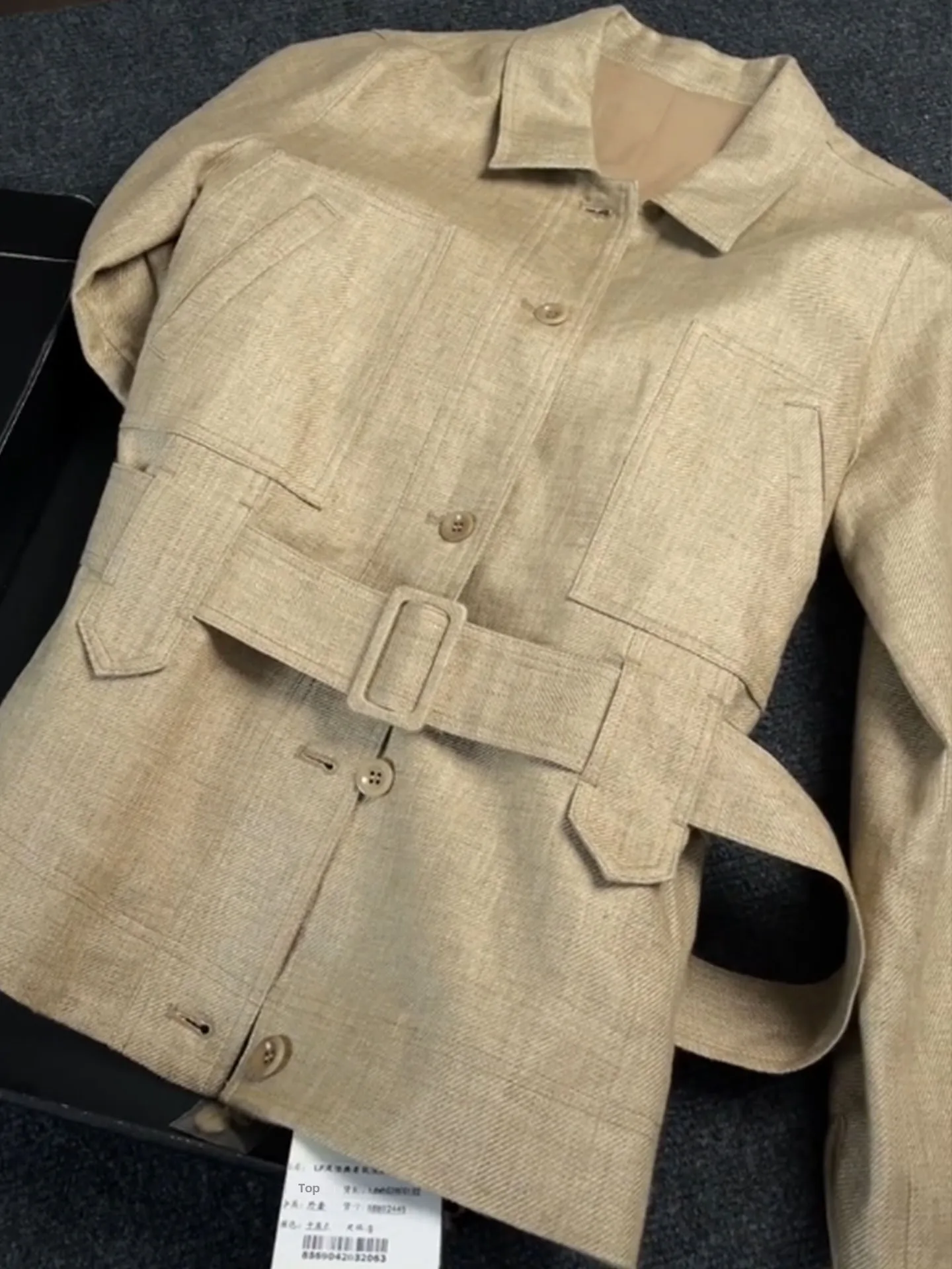 Khaki Linen Jaet Women's Spring 2026 New Sle Stand Collar Waist Inward Luxury Match All Commute Top Ladies Faion
Khaki Linen Jaet Women's Spring 2026 New Sle Stand Collar Waist Inward Luxury Match All Commute Top Ladies Faion