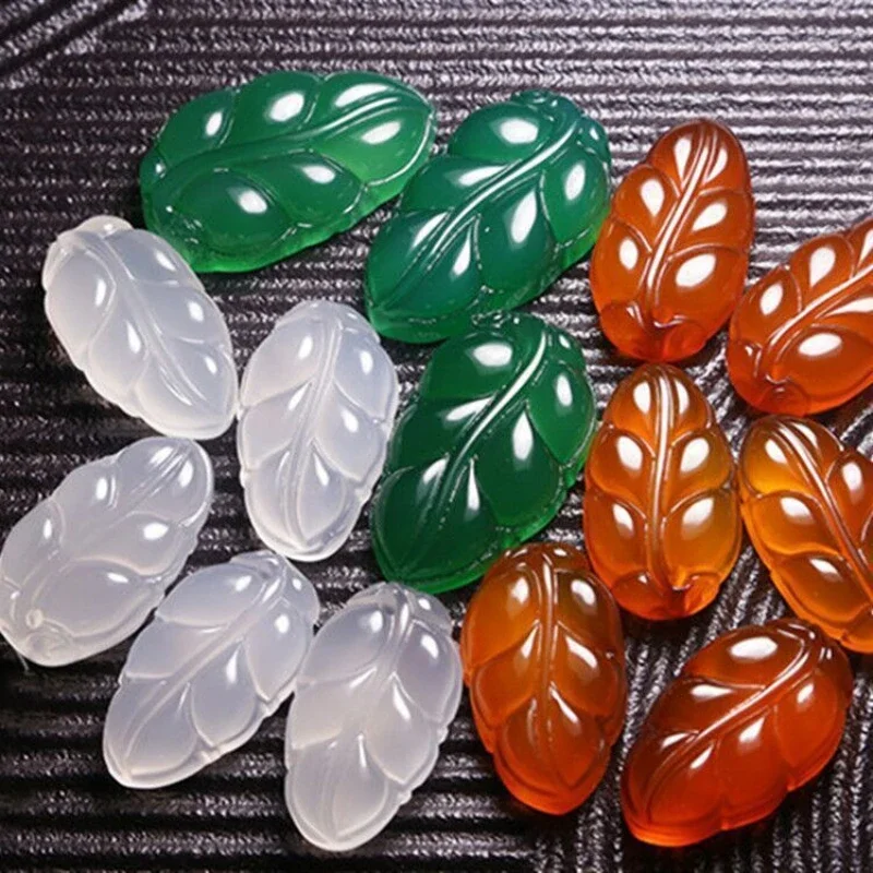 High ice white chalcedony small leaf pendant agate jade golden branches jade leaf small pendant pendant mini leaf
High ice white chalcedony small leaf pendant agate jade golden branches jade leaf small pendant pendant mini leaf