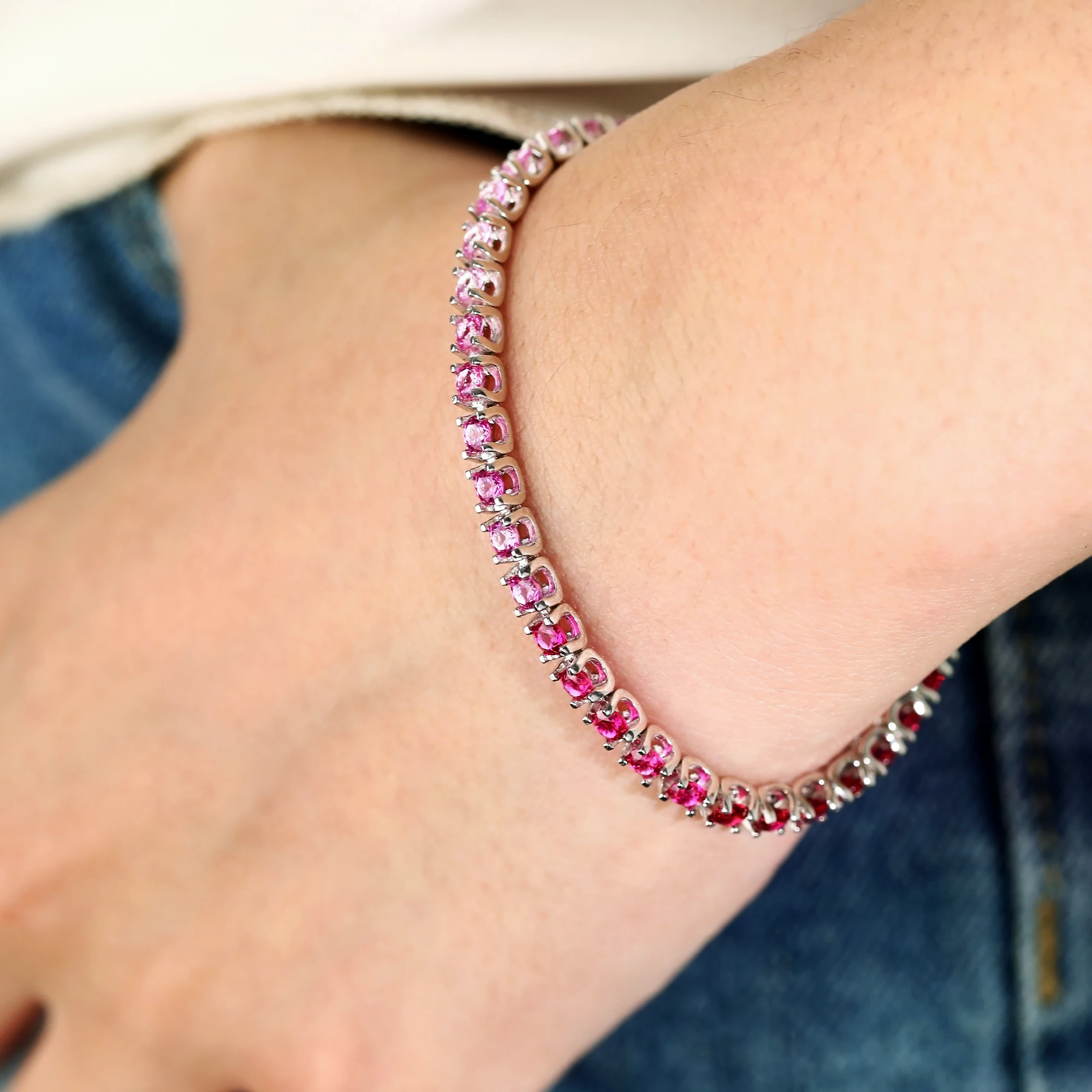 One 100% Ruby Tennis Bracelets for Women,Gradient Ruby Bracelet 925 Sterling Silver White Gold Plated For Women Daily Wear.
One 100% Ruby Tennis Bracelets for Women,Gradient Ruby Bracelet 925 Sterling Silver White Gold Plated For Women Daily Wear.